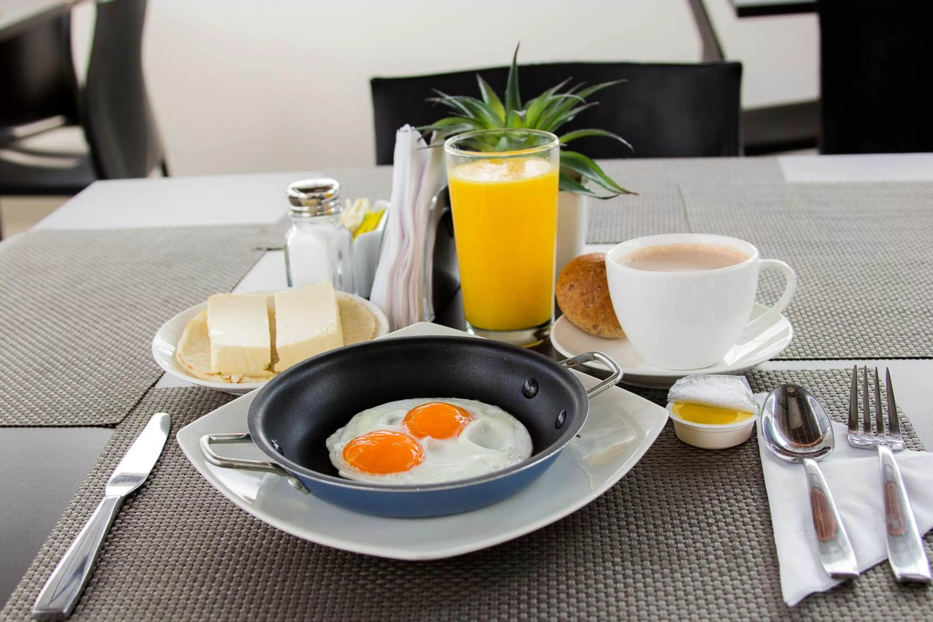 Breakfast in Hotel Madeiro