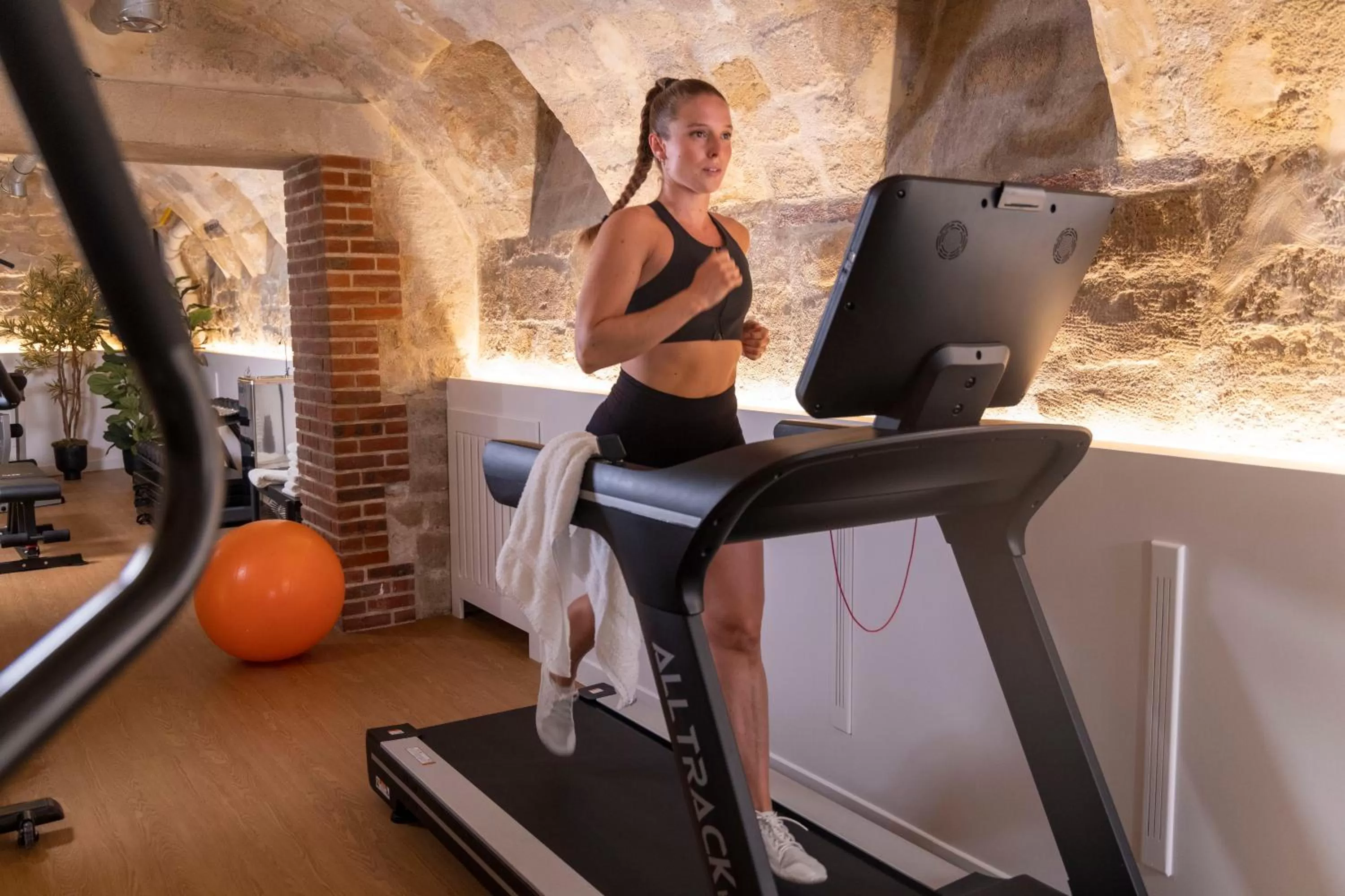 People in Hotel Abbatial Saint Germain