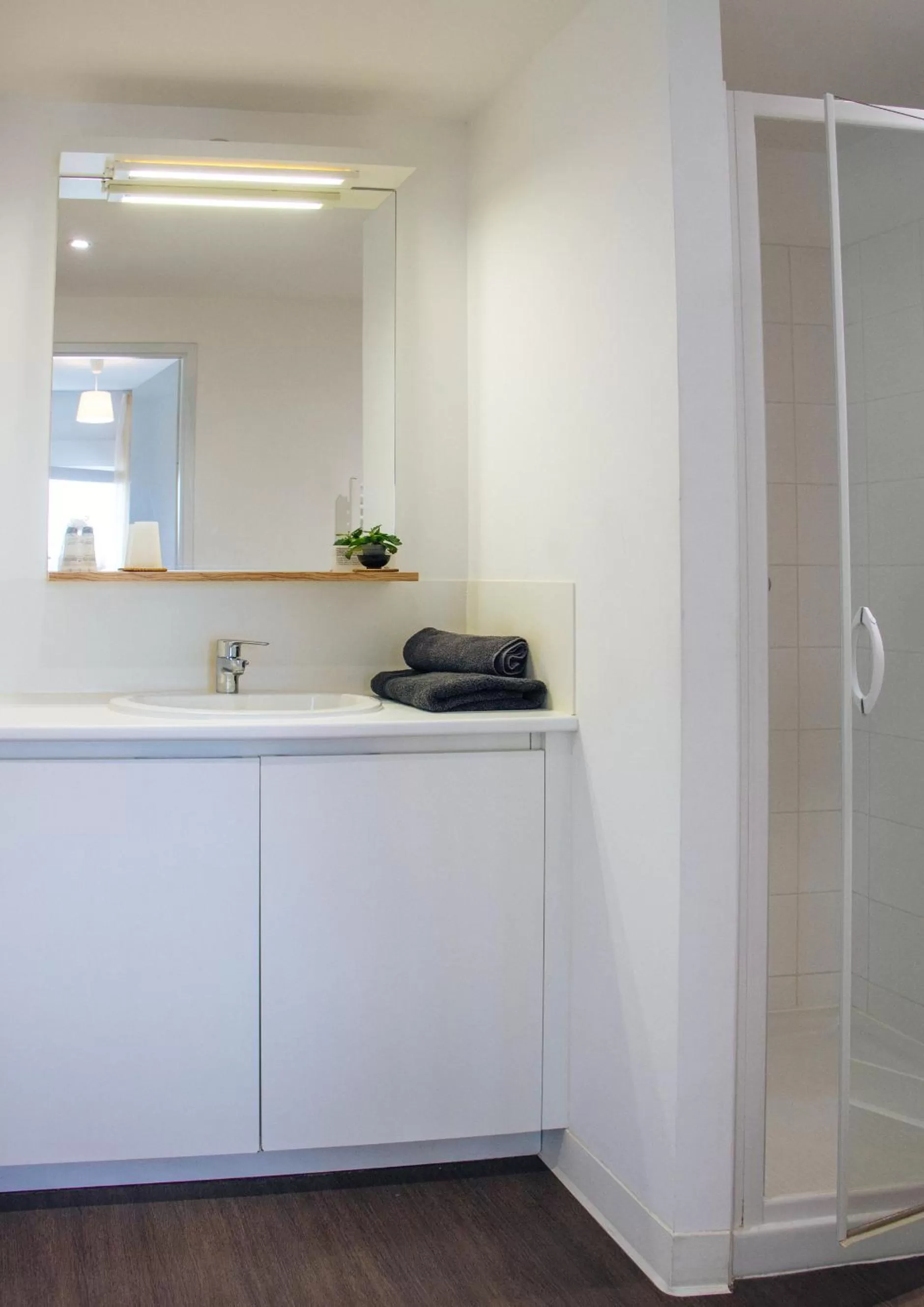 Bathroom in Twenty Business Flats Le Mans Ouest