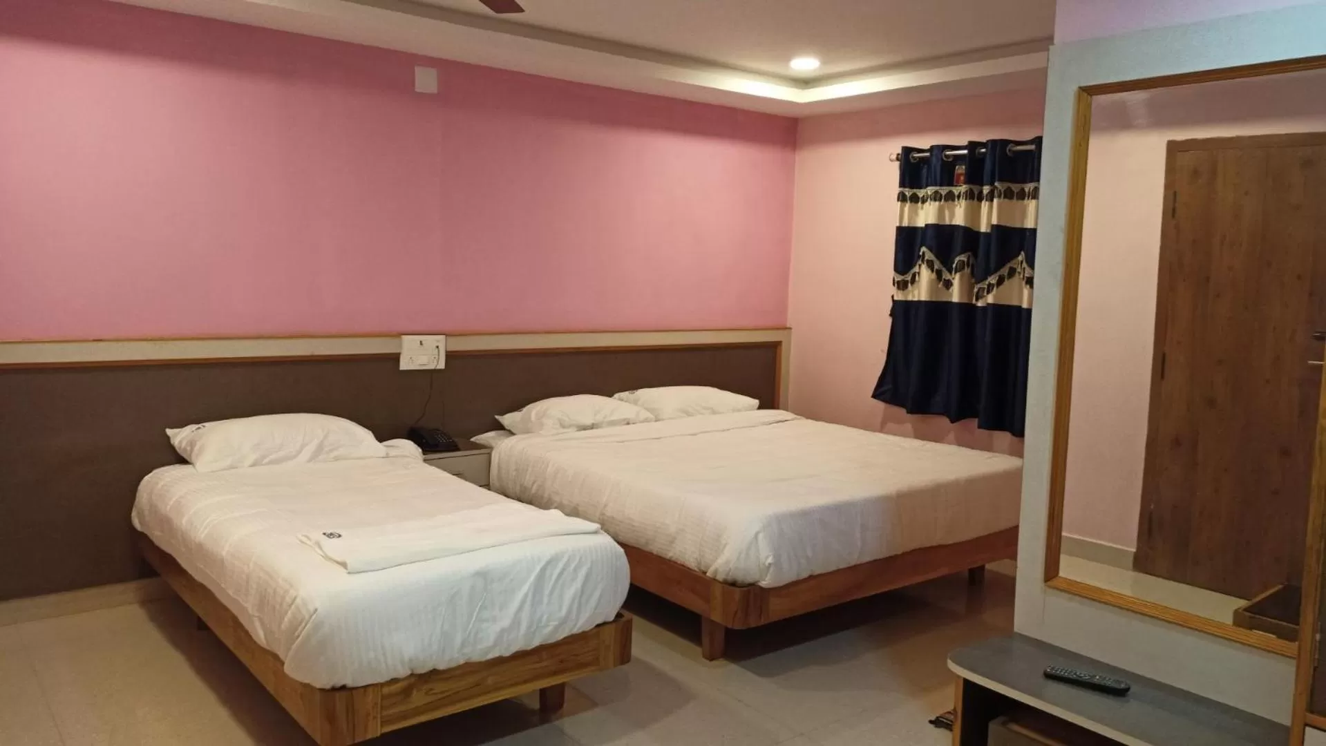 Bed in Aarthi Residency