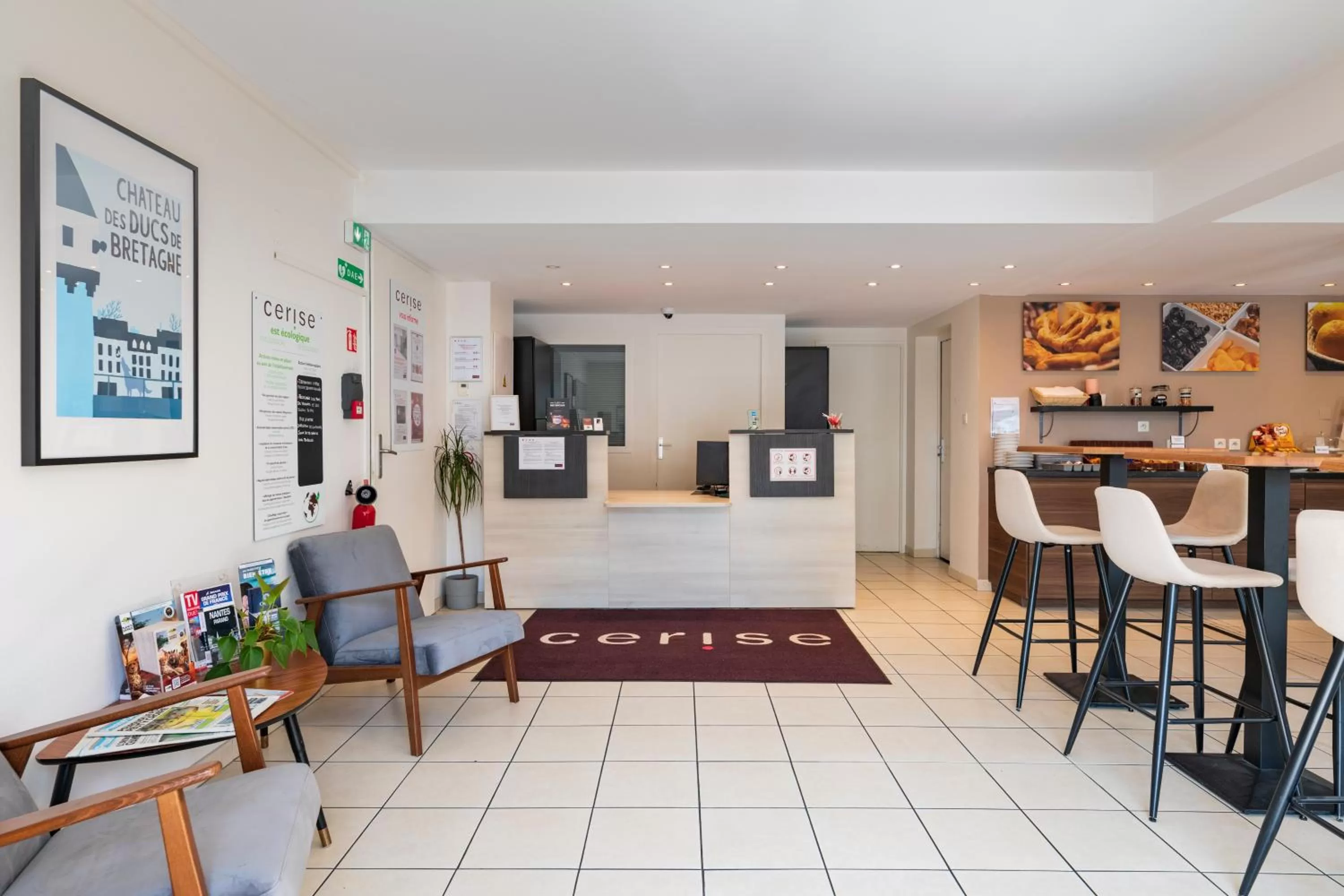 Lobby or reception in Cerise Nantes Atlantis
