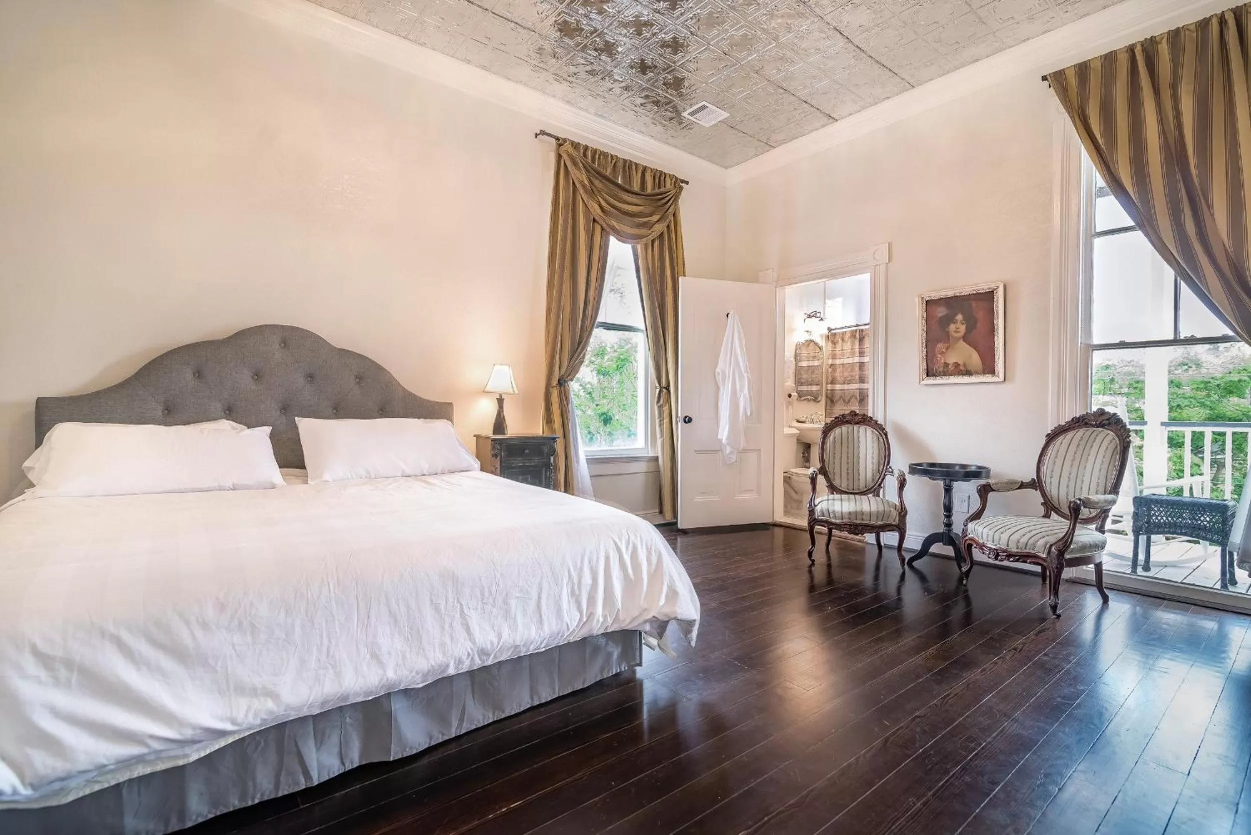 Photo of the whole room, Bed in The Mansion on 17th, formerly Schaefer Haus