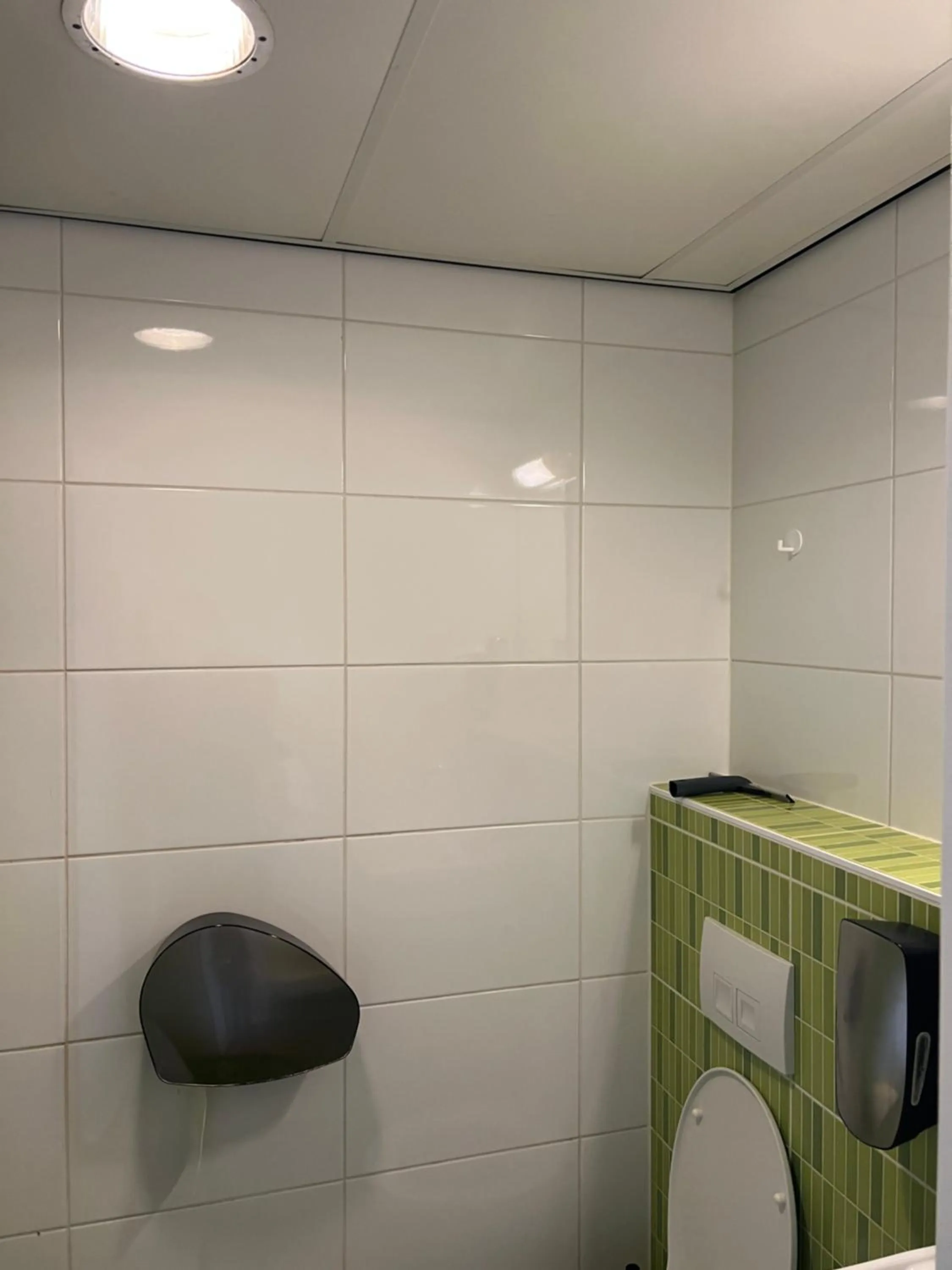 Shower in MAX Hotel Amsterdam