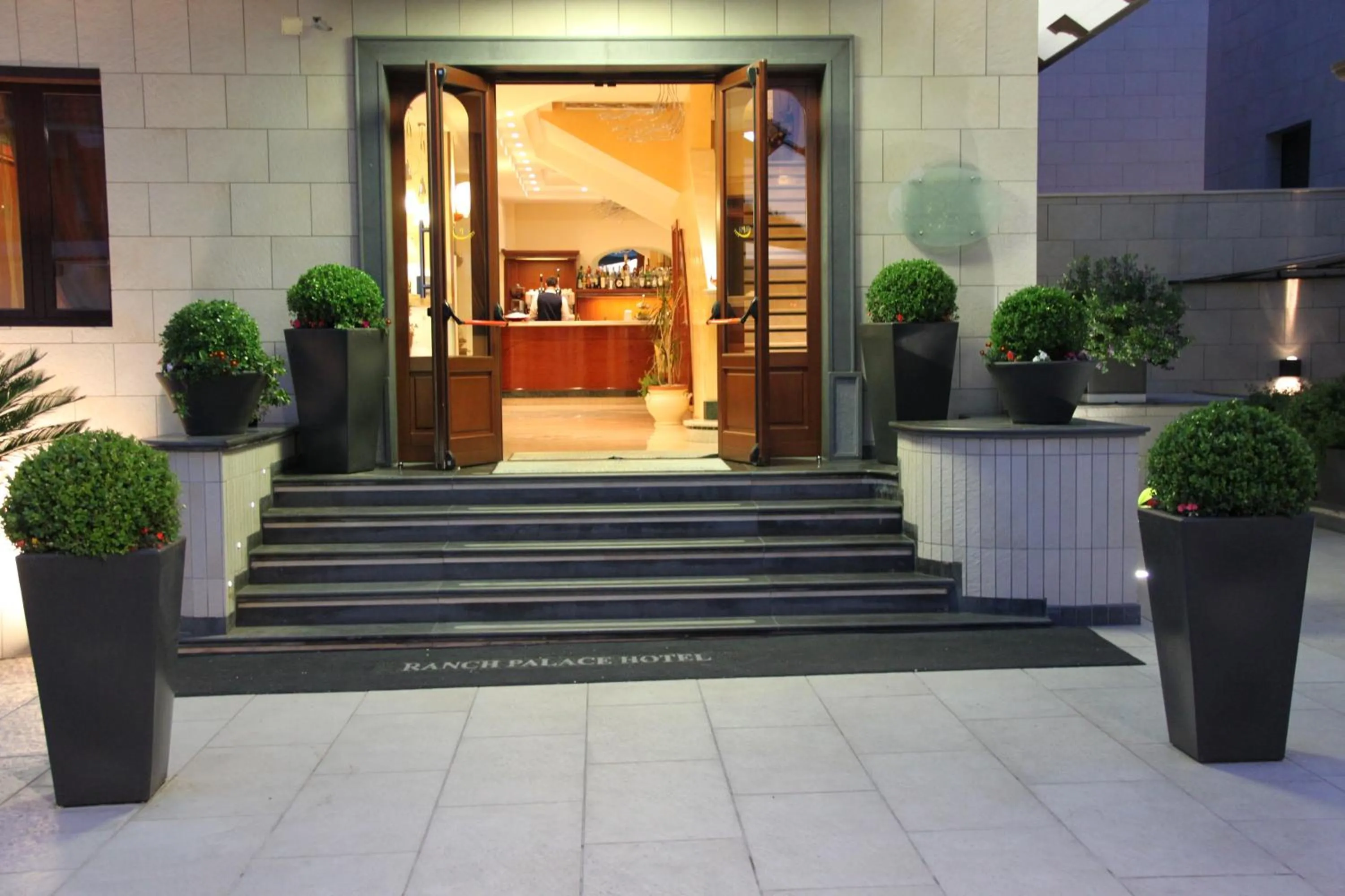 Facade/entrance in Ranch Palace Hotel