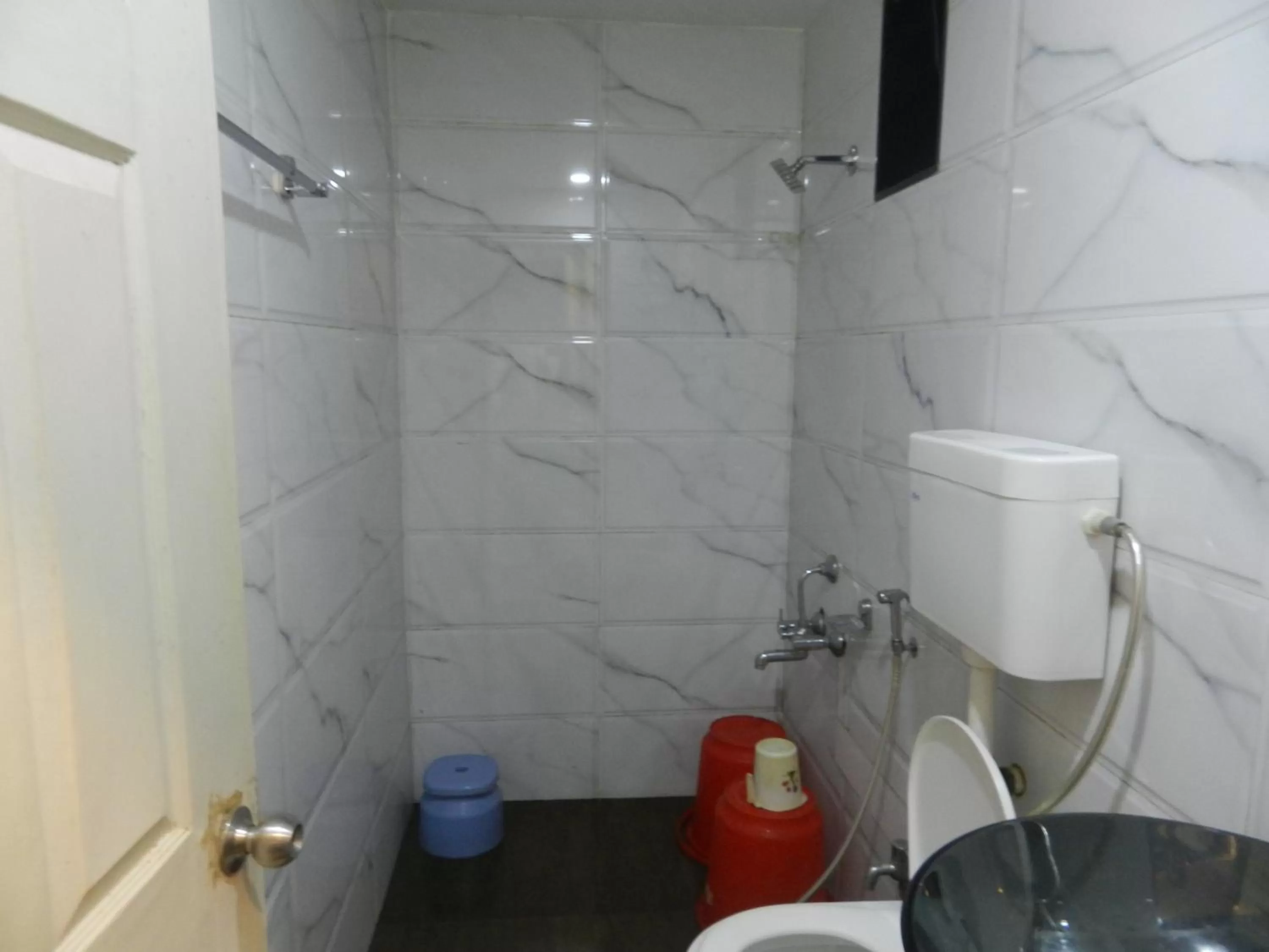 Bathroom in Sayeban Hotel