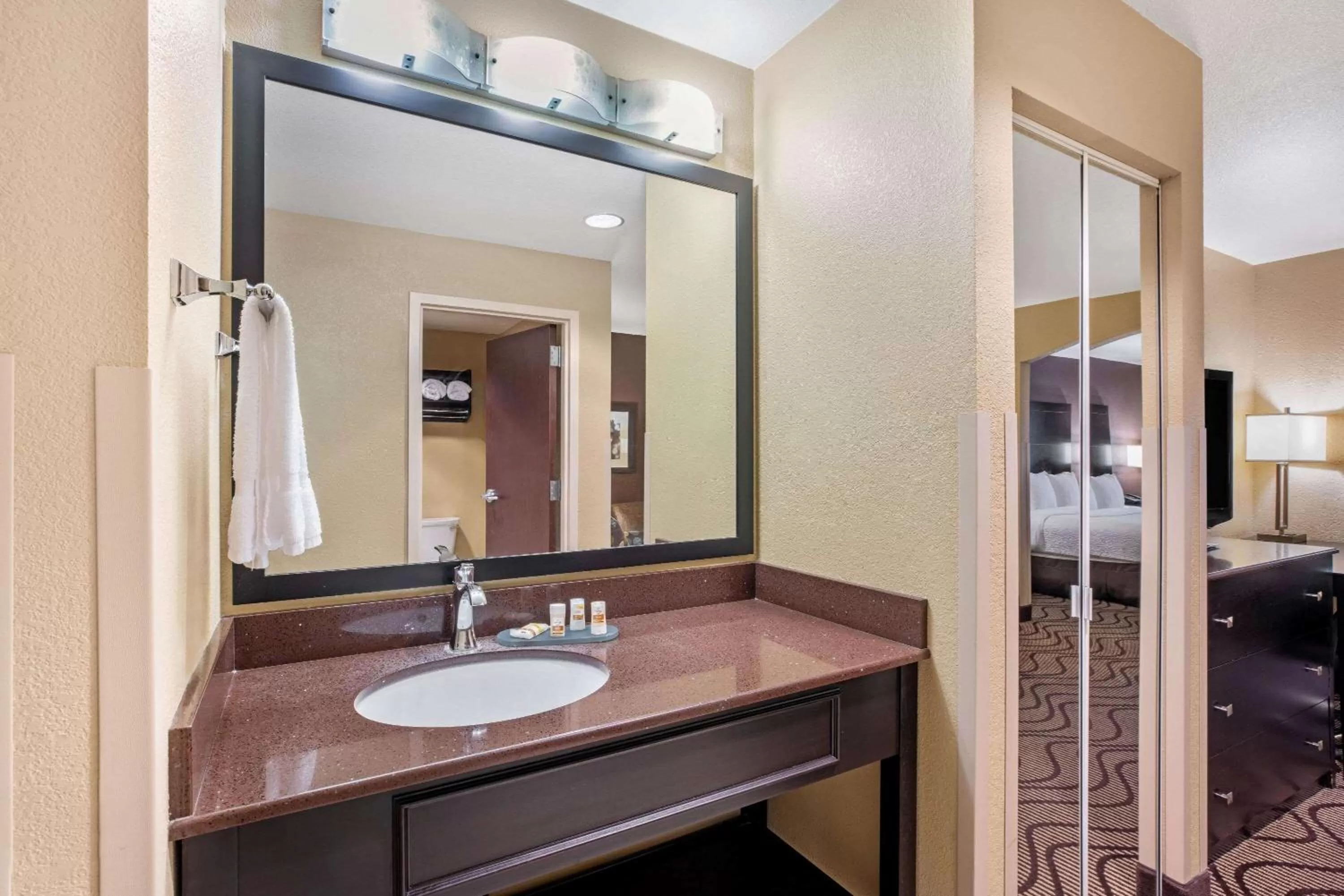 Bathroom in La Quinta by Wyndham Meridian / Boise West