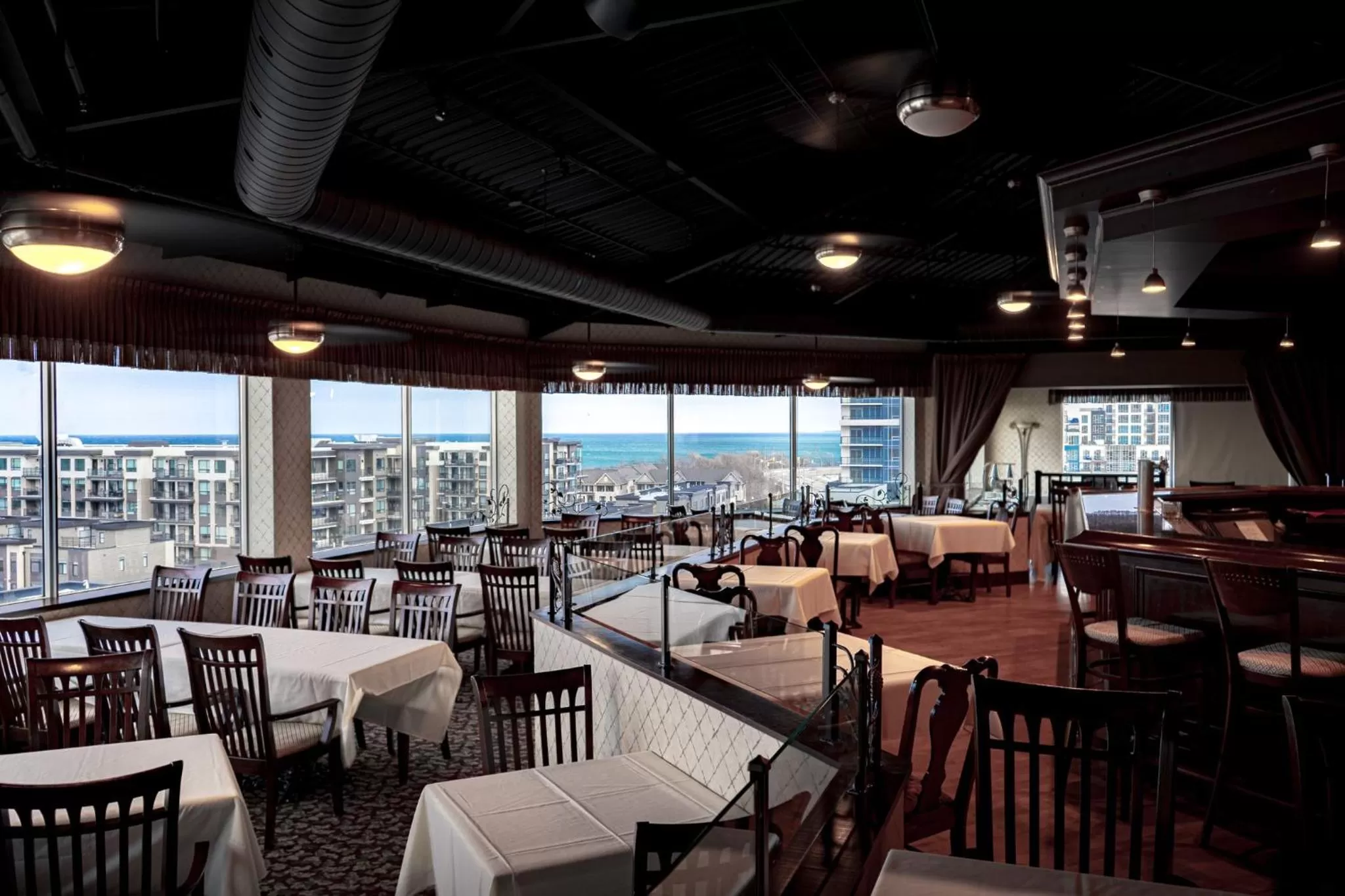 Restaurant/places to eat in The Casablanca Hotel