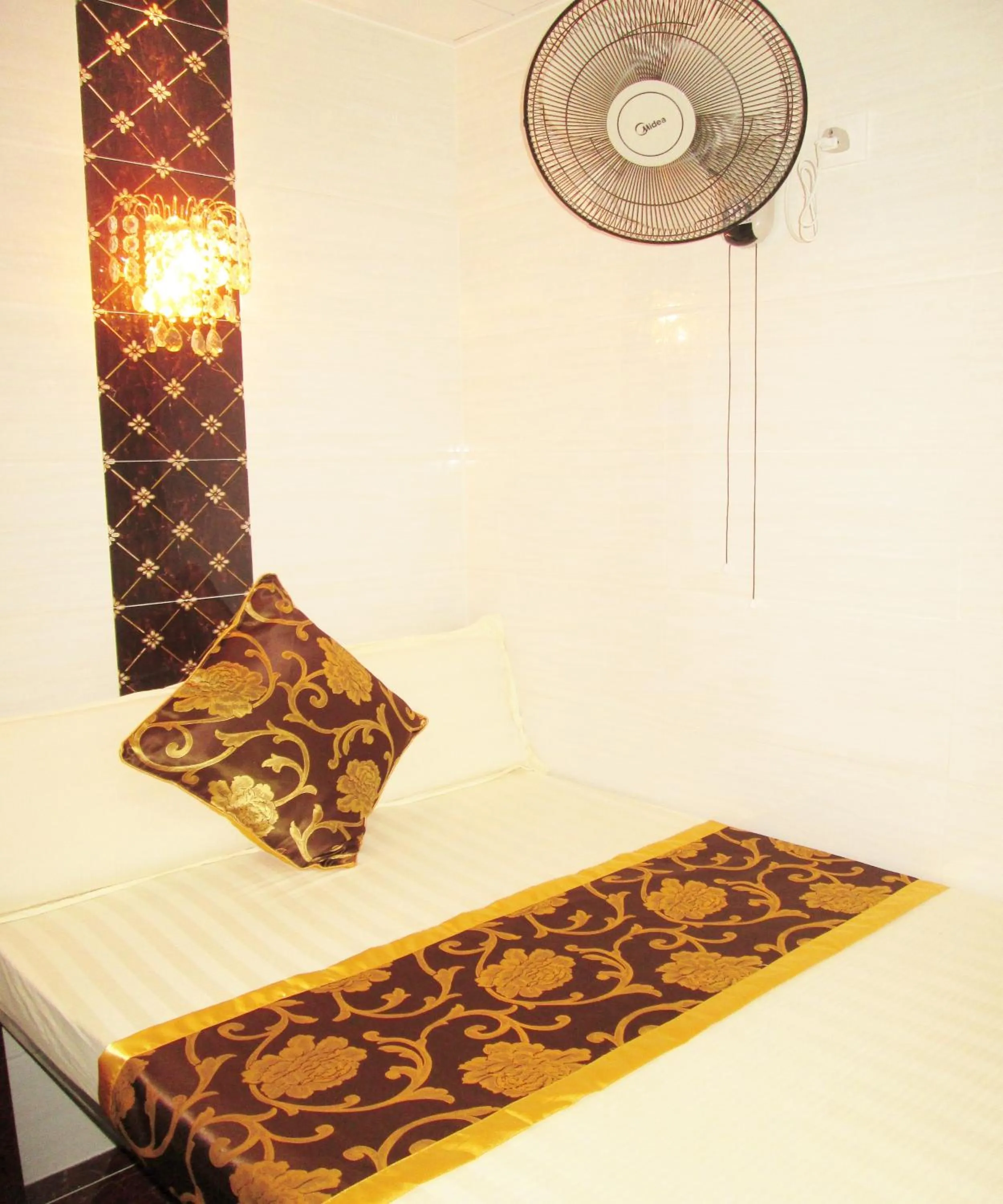 Bed in Pay-Less Guesthouse (7/F A9)