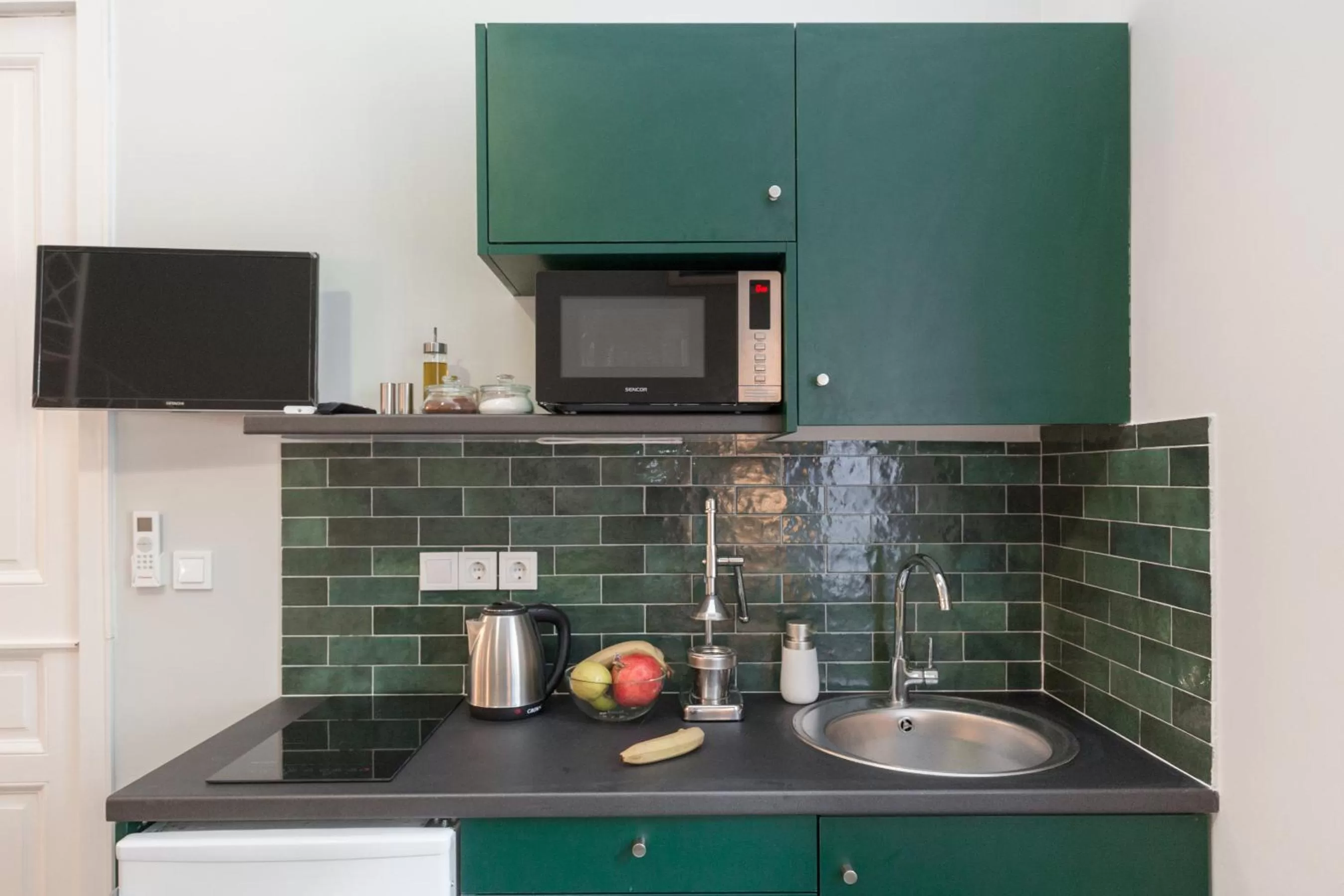 Troon of Athens Apartments