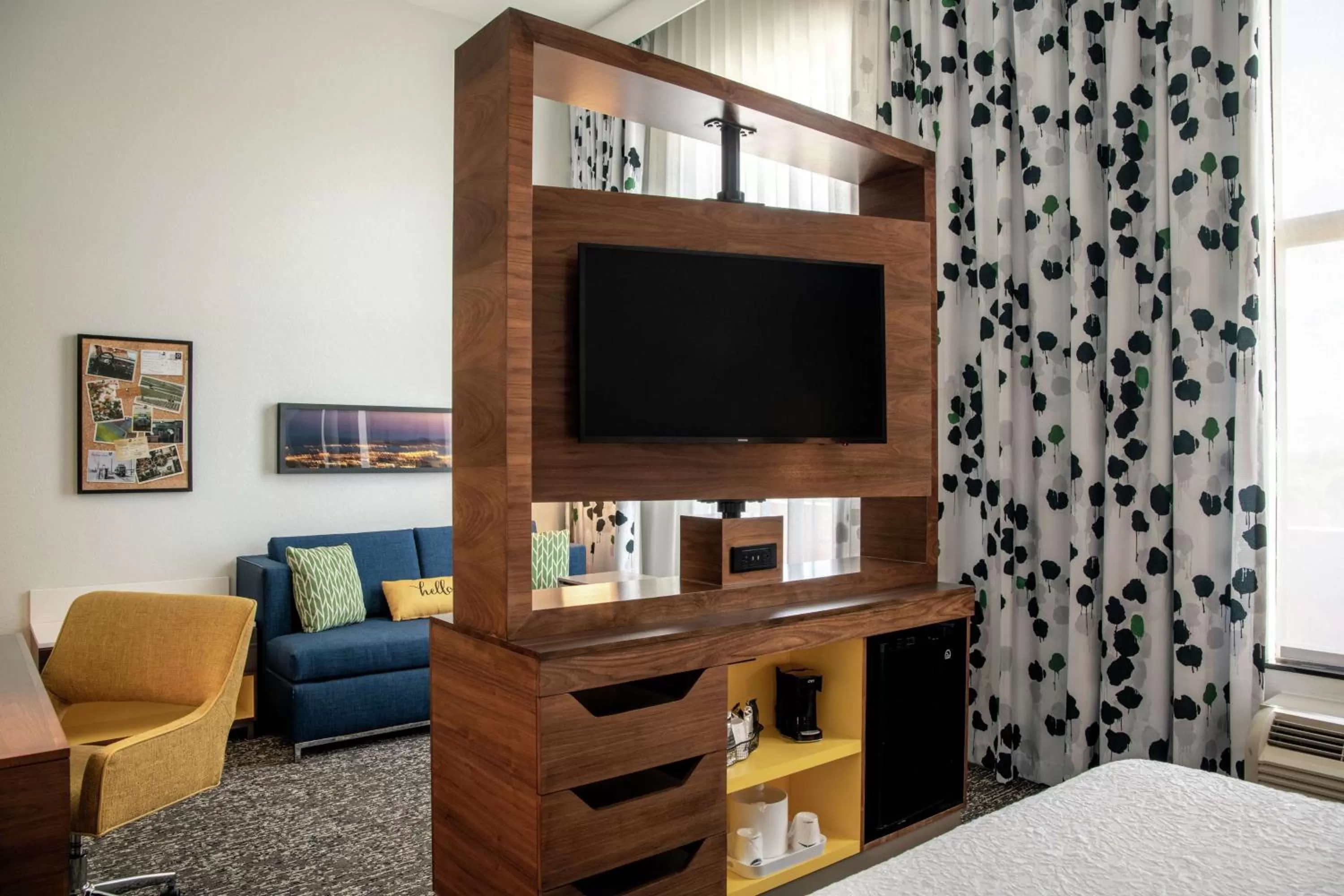 King Studio - Disability Access in Hampton Inn & Suites Sherman Oaks