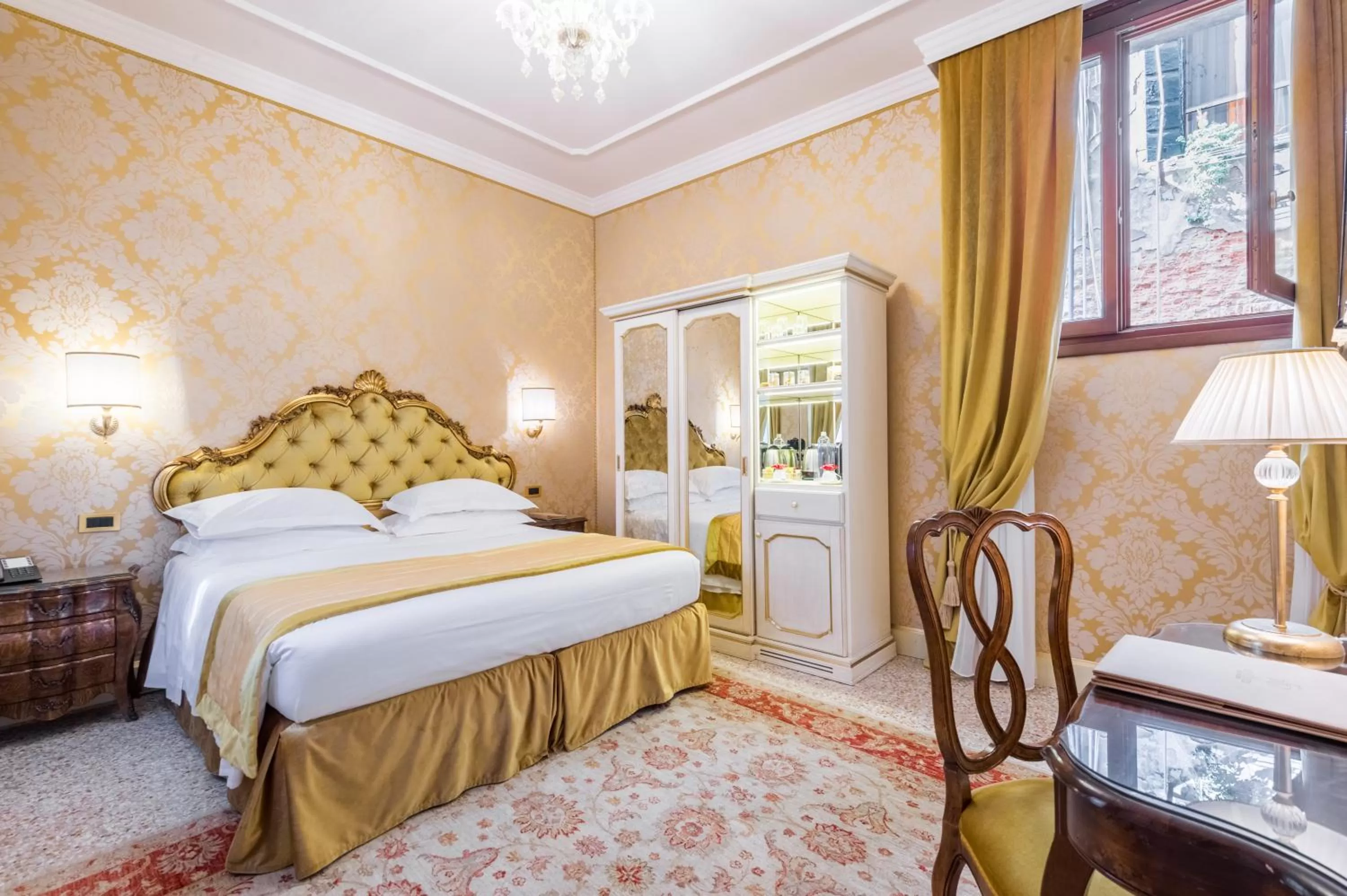 Bedroom, Bed in Hotel Ai Cavalieri di Venezia