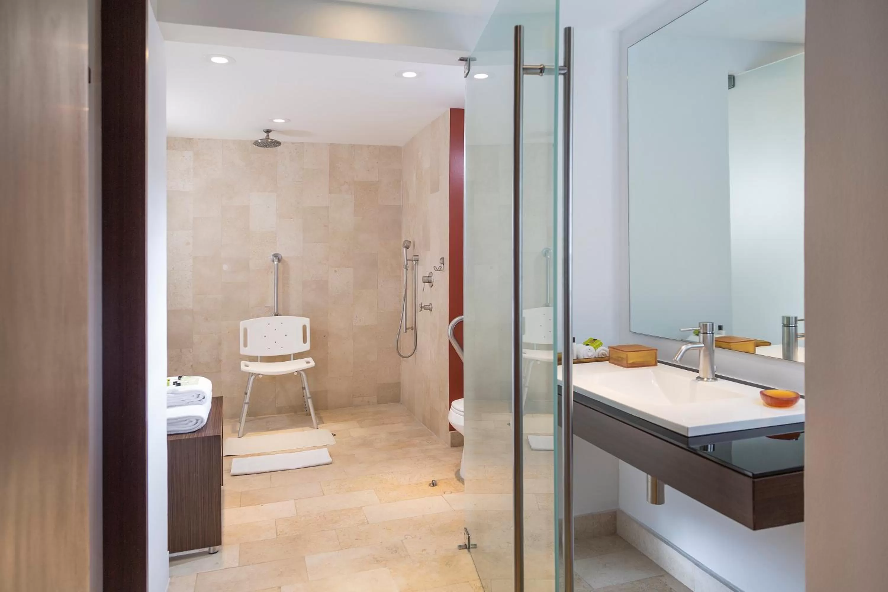 Photo of the whole room in Presidente InterContinental Cancun Resort