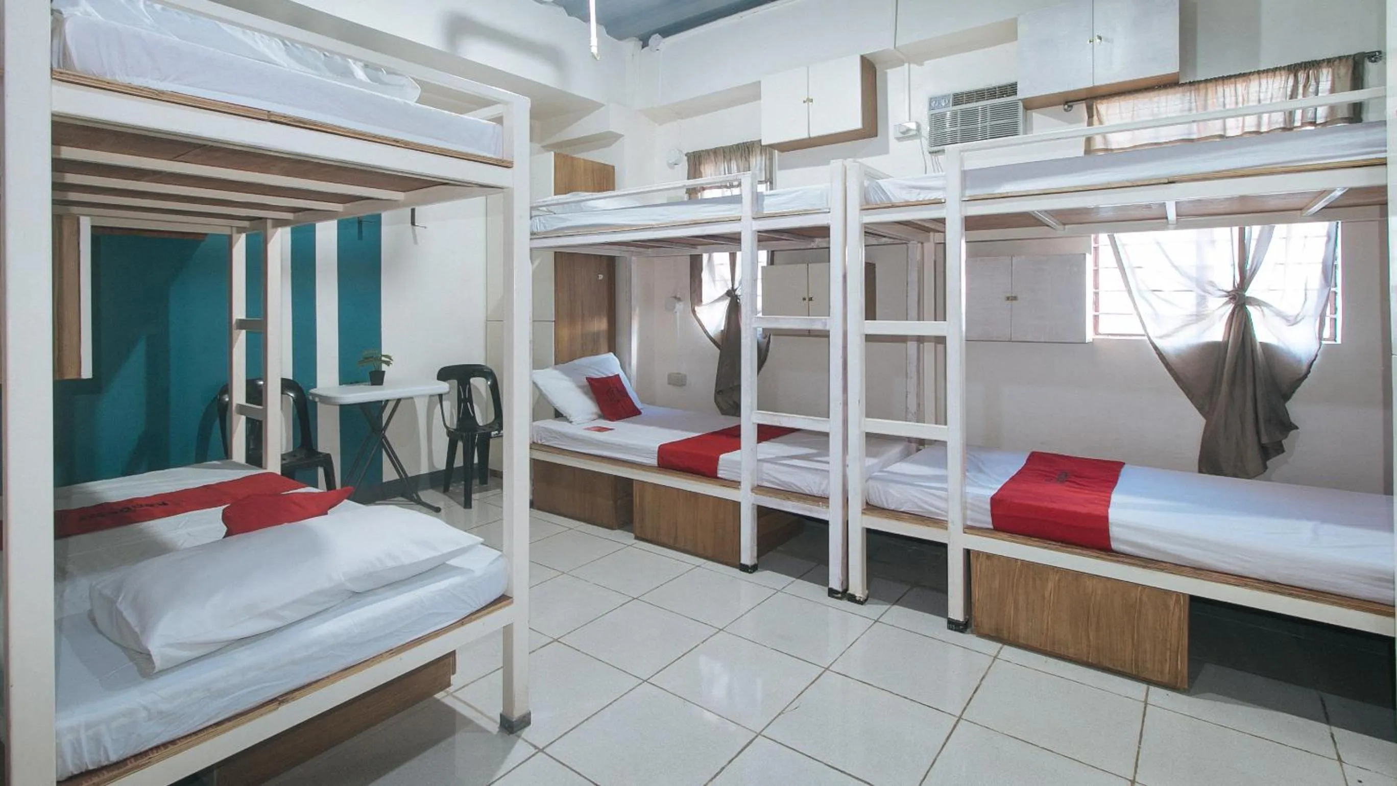 Photo of the whole room, Bed in RedDoorz at Crowne One Condo