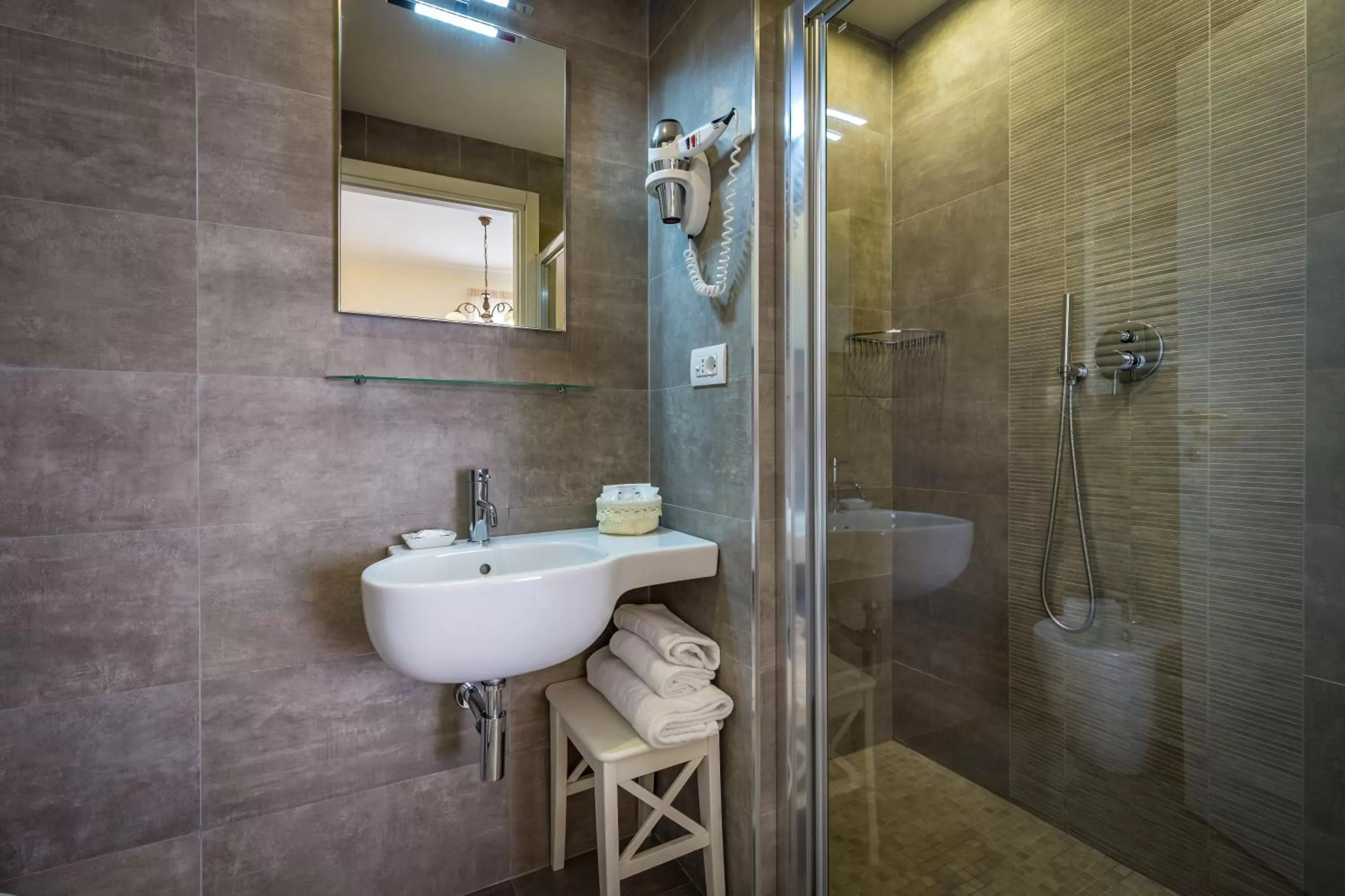 Bathroom in Hotel La Scaletta al Ponte Vecchio