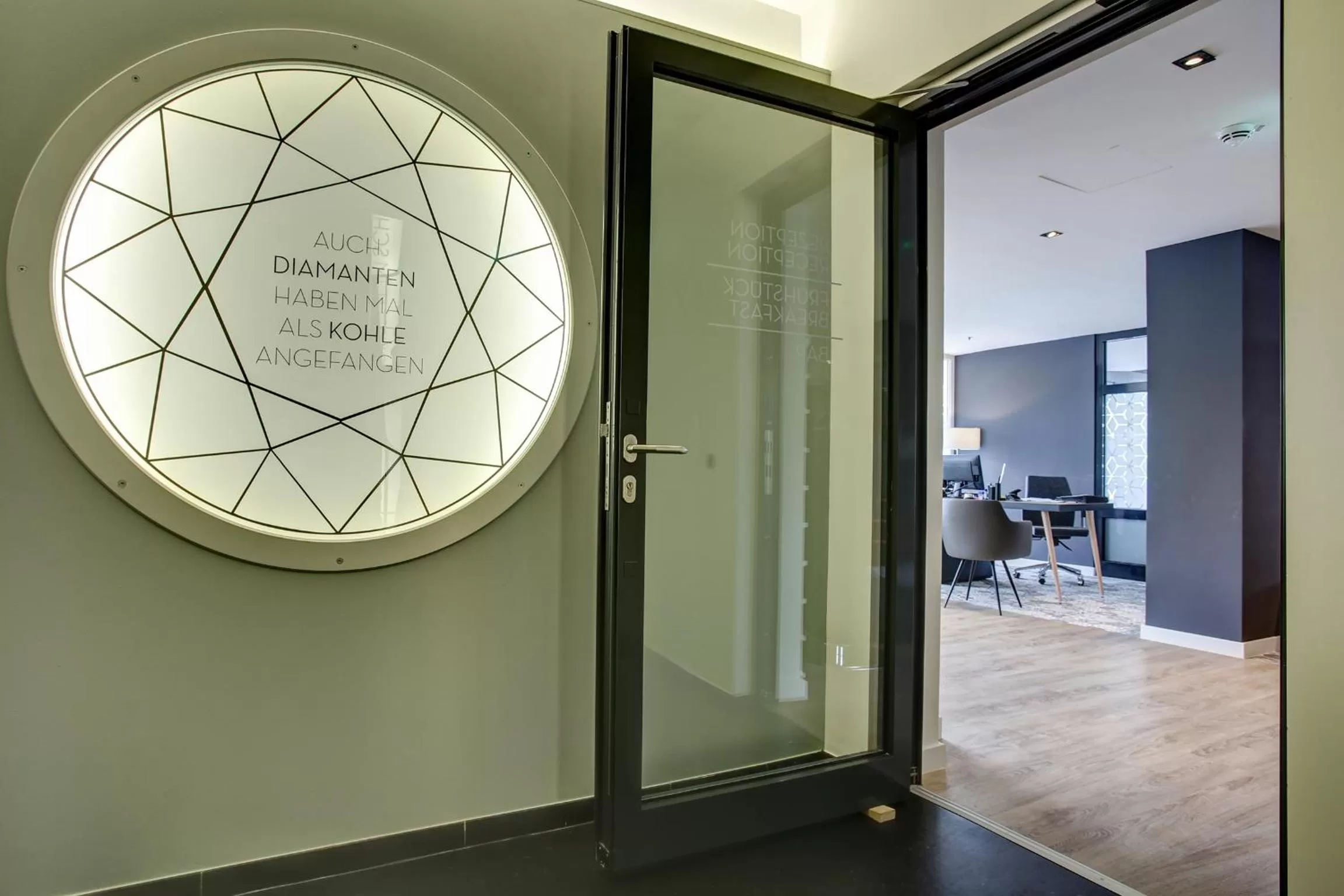 Decorative detail in Vienna House Easy by Wyndham Dortmund City