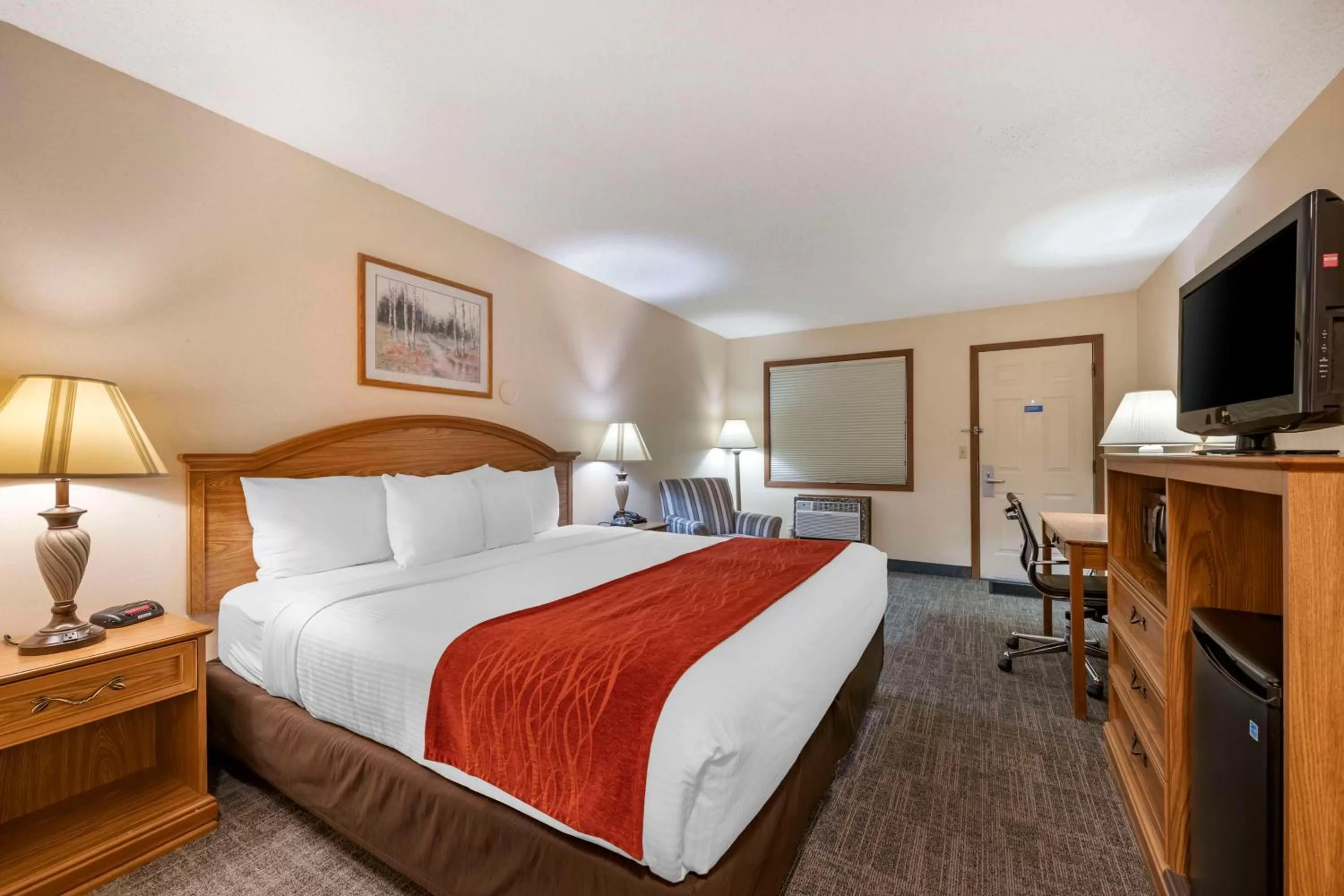 Bedroom, Bed in SureStay Plus Hotel by Best Western Buffalo