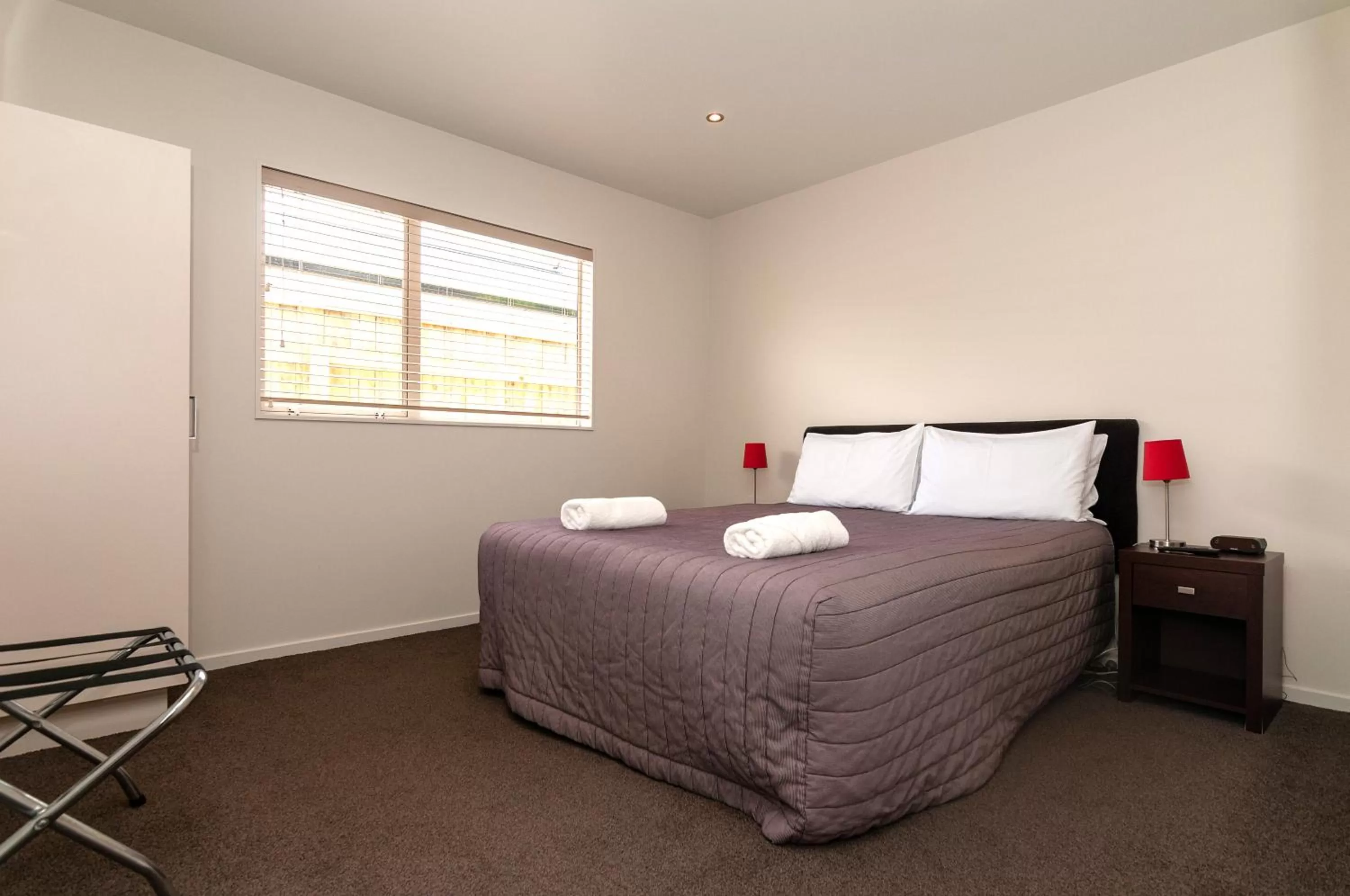 Bed in The Park Motel