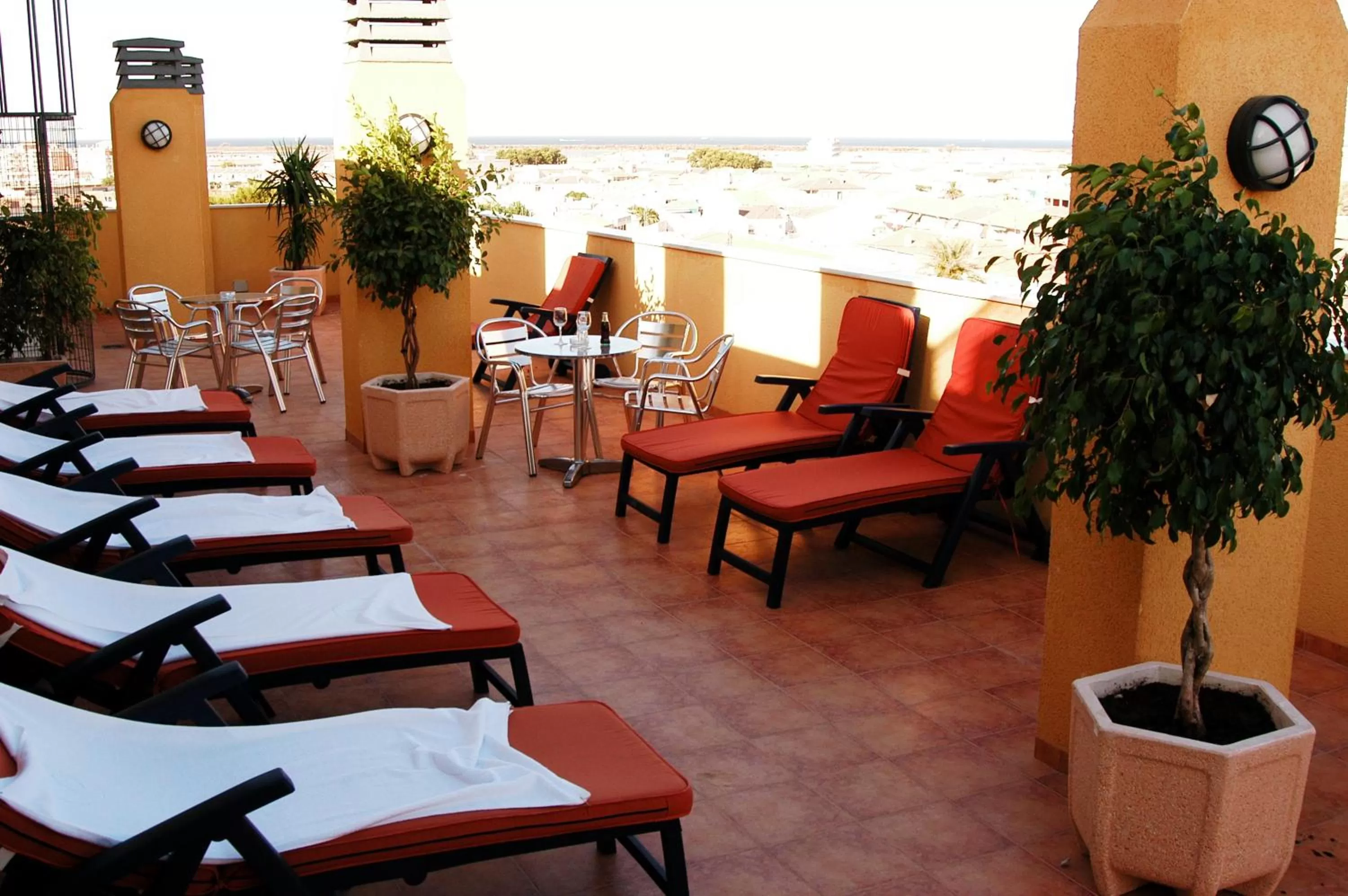 Solarium in Aparthotel Bahía
