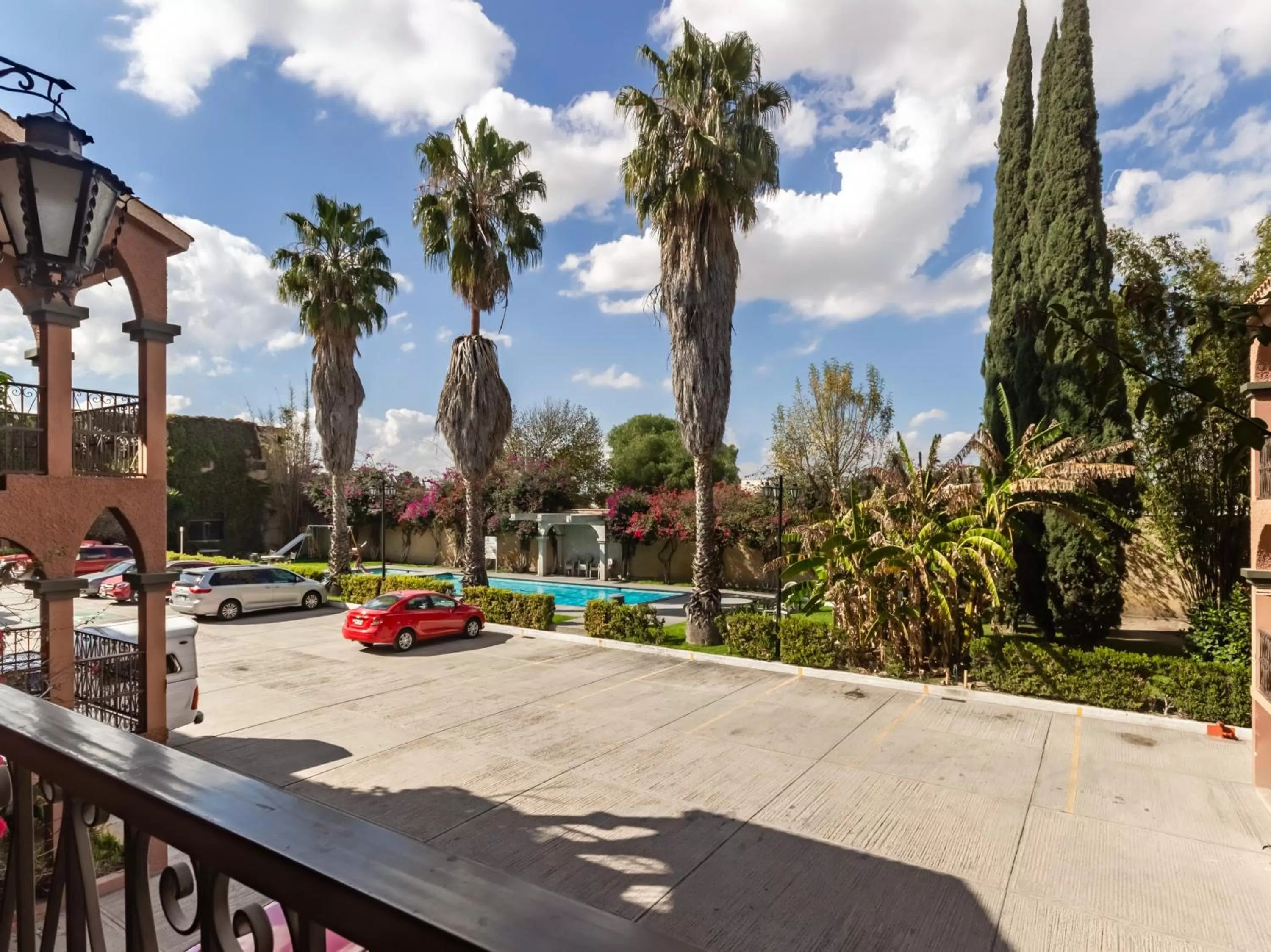 Area and facilities in Capital O Mansión los Arcos, San Luis Potosí