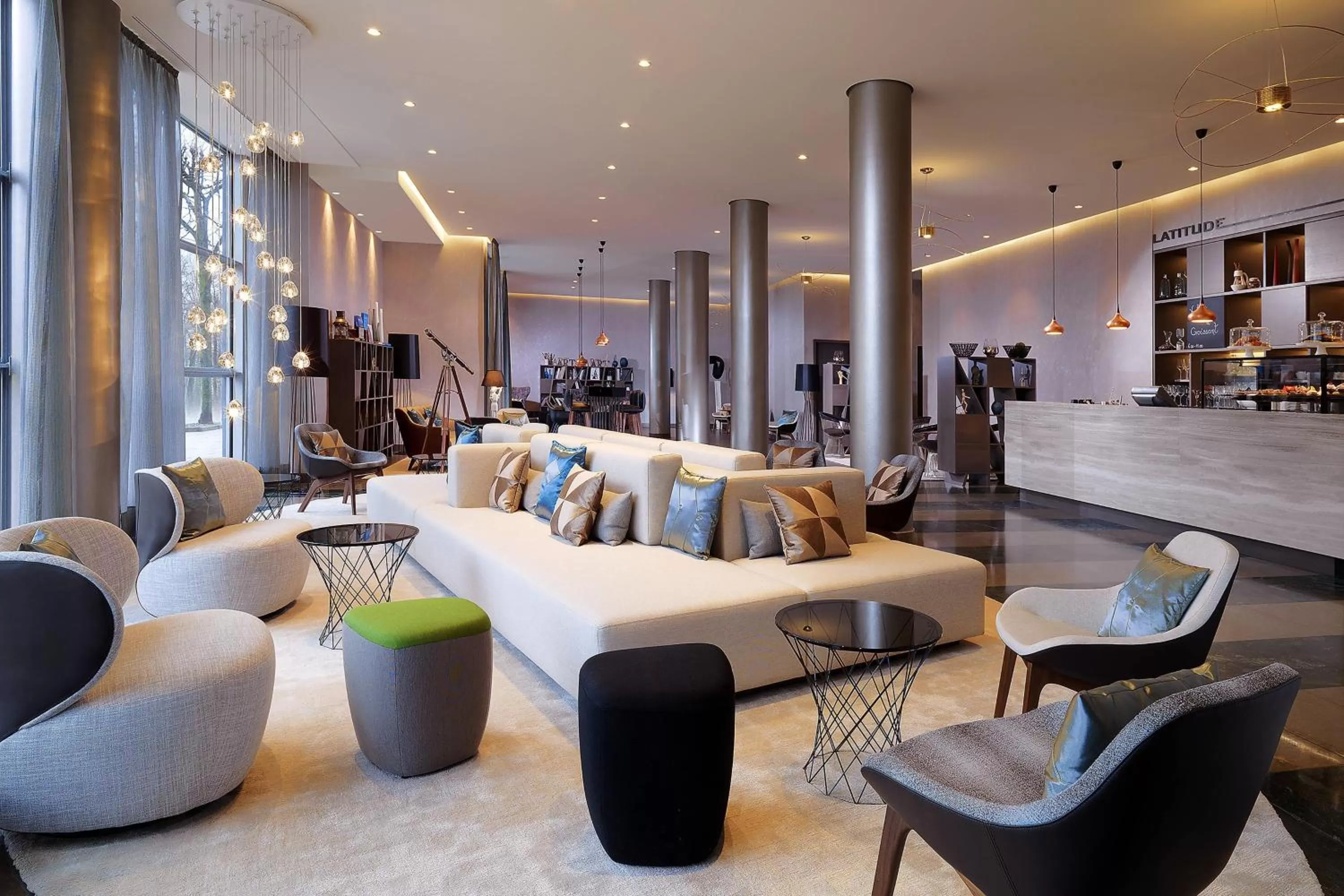 Restaurant/places to eat in Le Méridien Hamburg