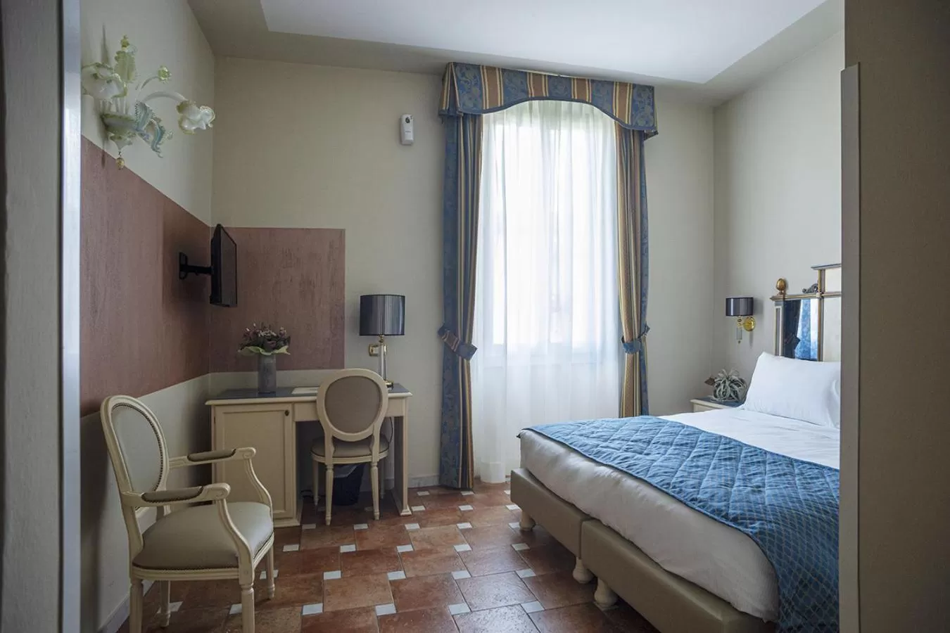 Photo of the whole room, Bed in Hotel Donatello