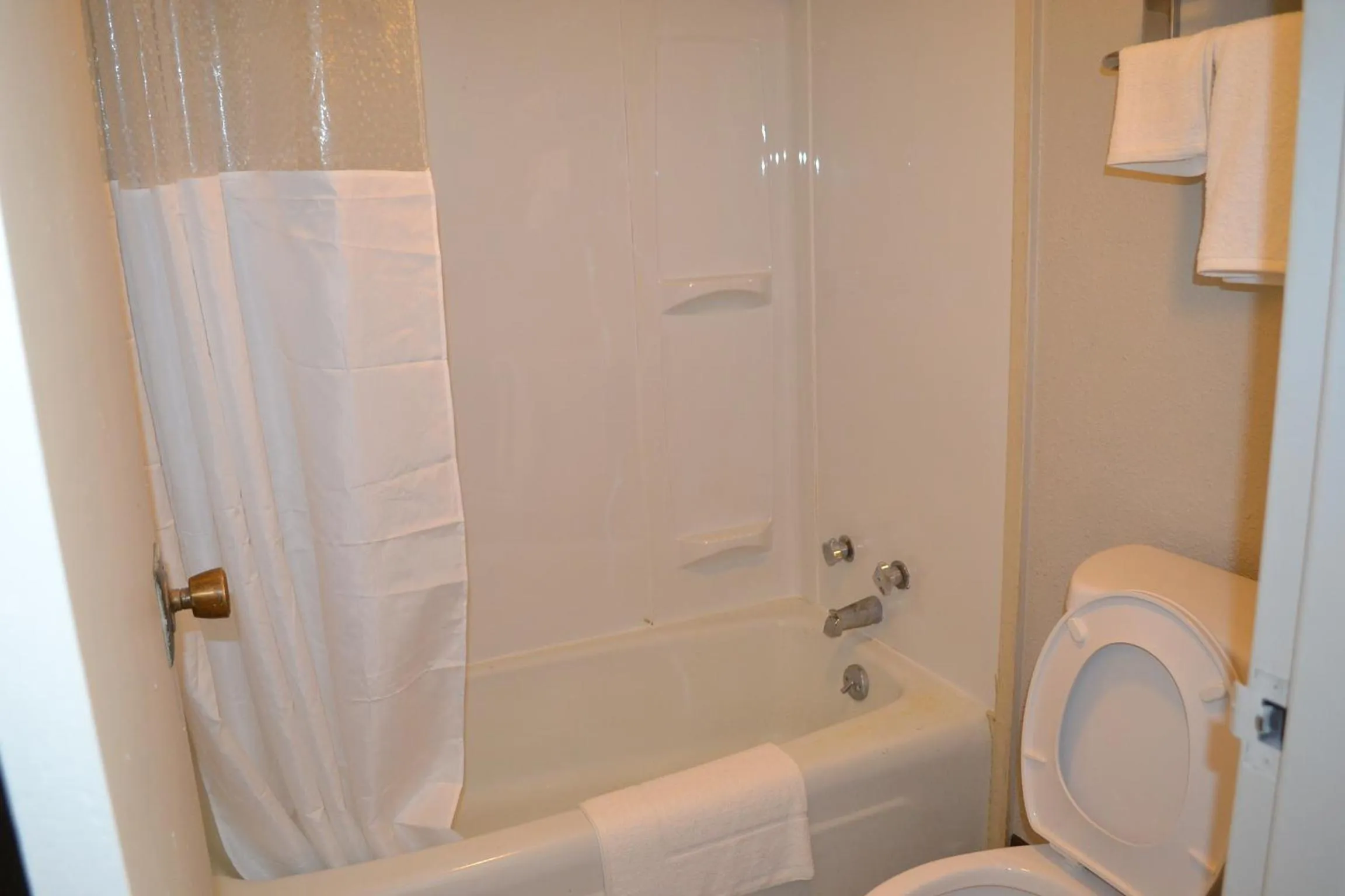 Bathroom in Econo Lodge and Suites