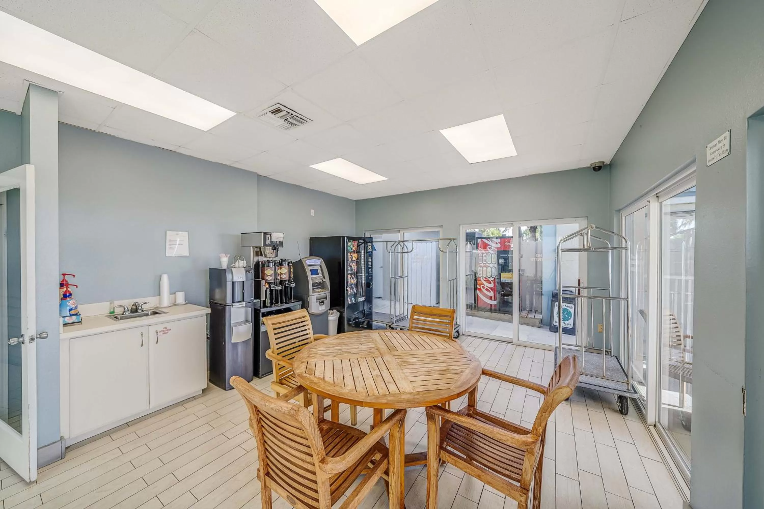Coffee/tea facilities in Sugar Sands Beachfront Hotel, a By The Sea Resort