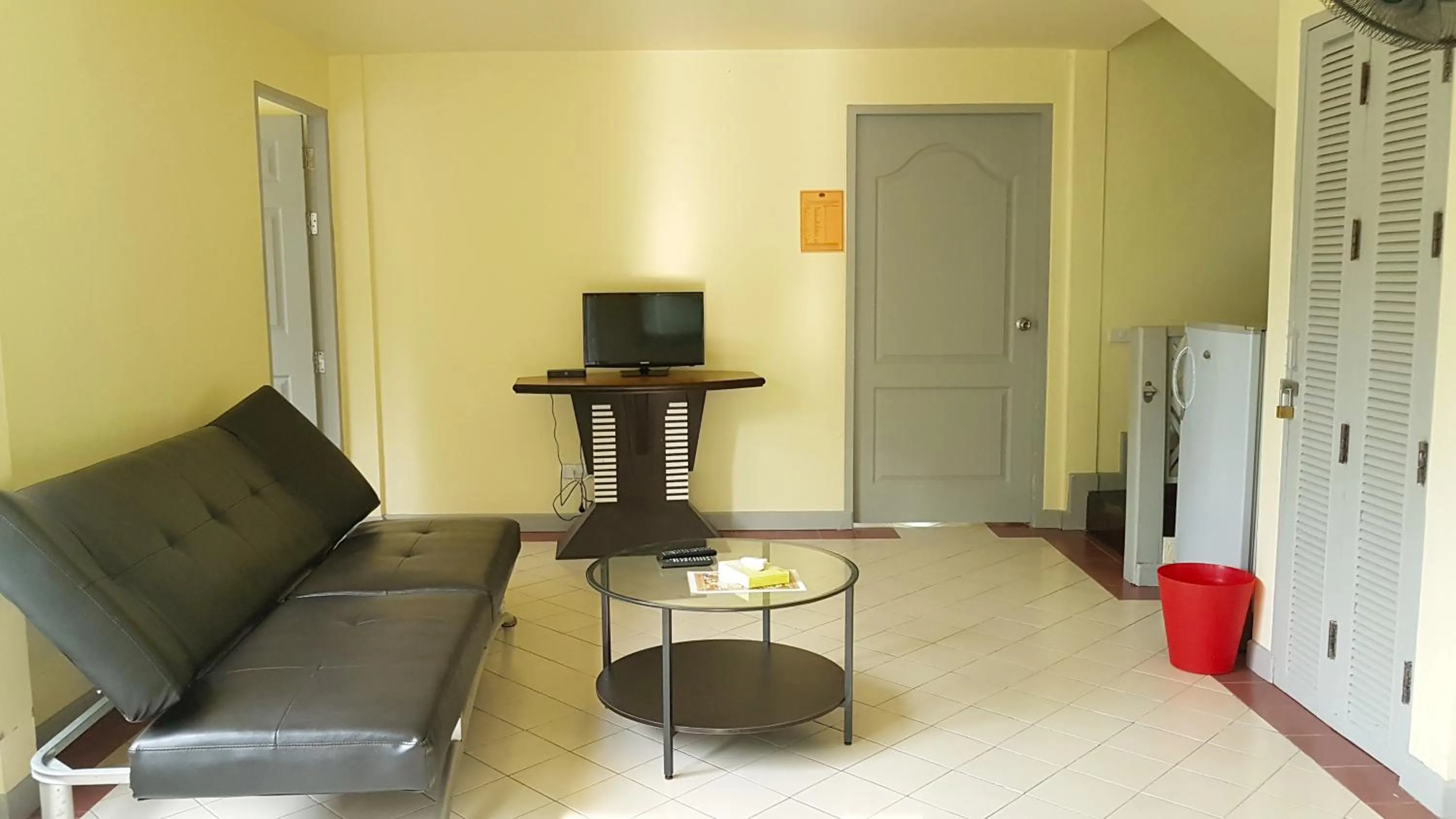 Photo of the whole room in Brookside Valley Resort