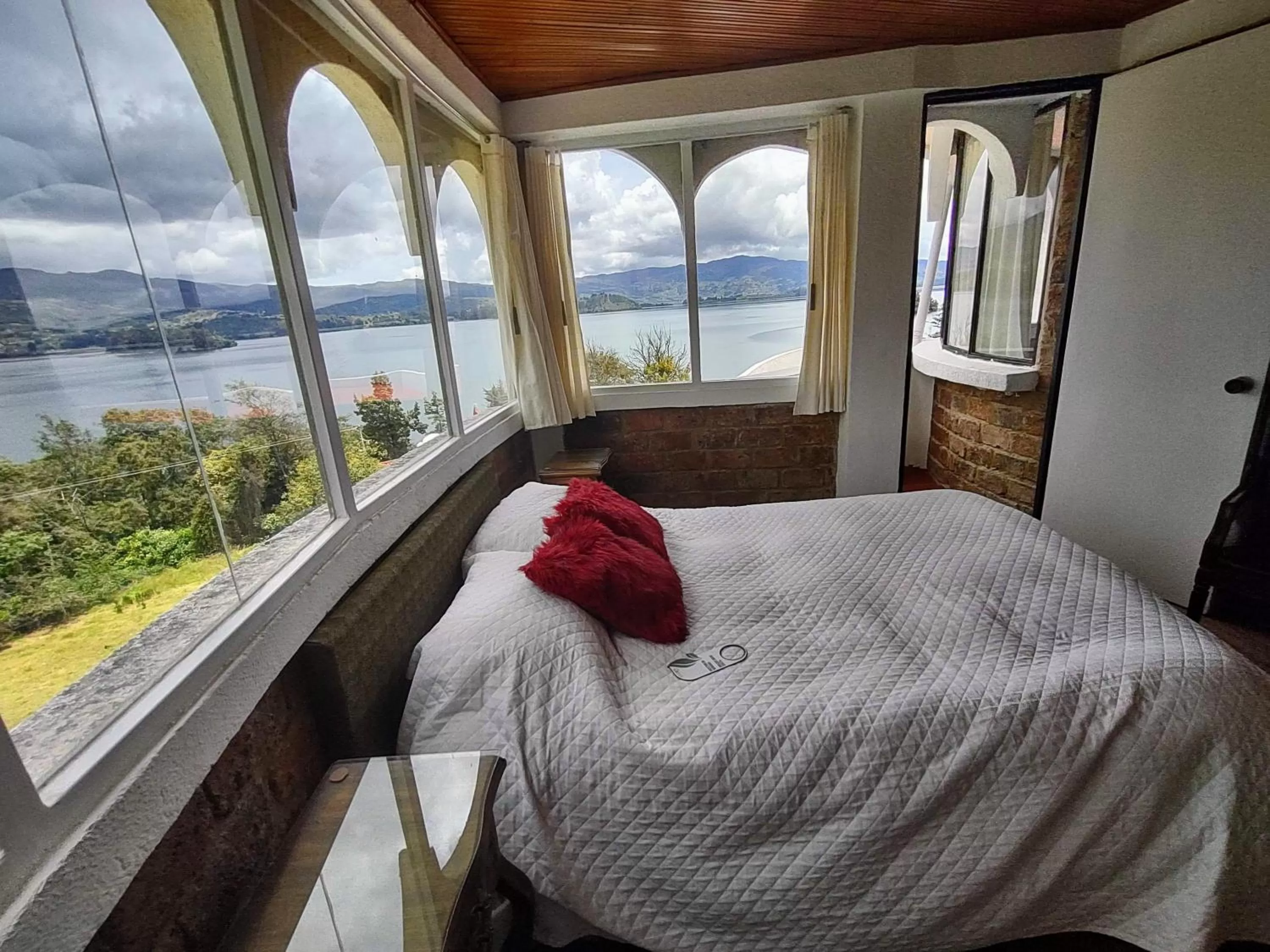 Bedroom, Bed in Refugio Génesis habitaciones Lago de Tota