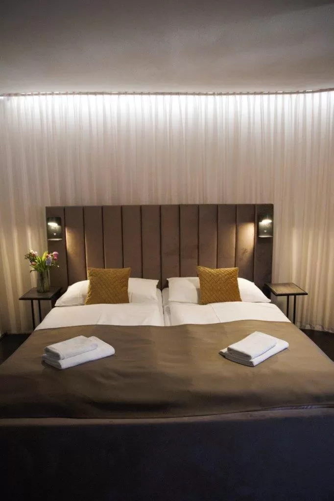 Bed in Hotel Svambersky dum