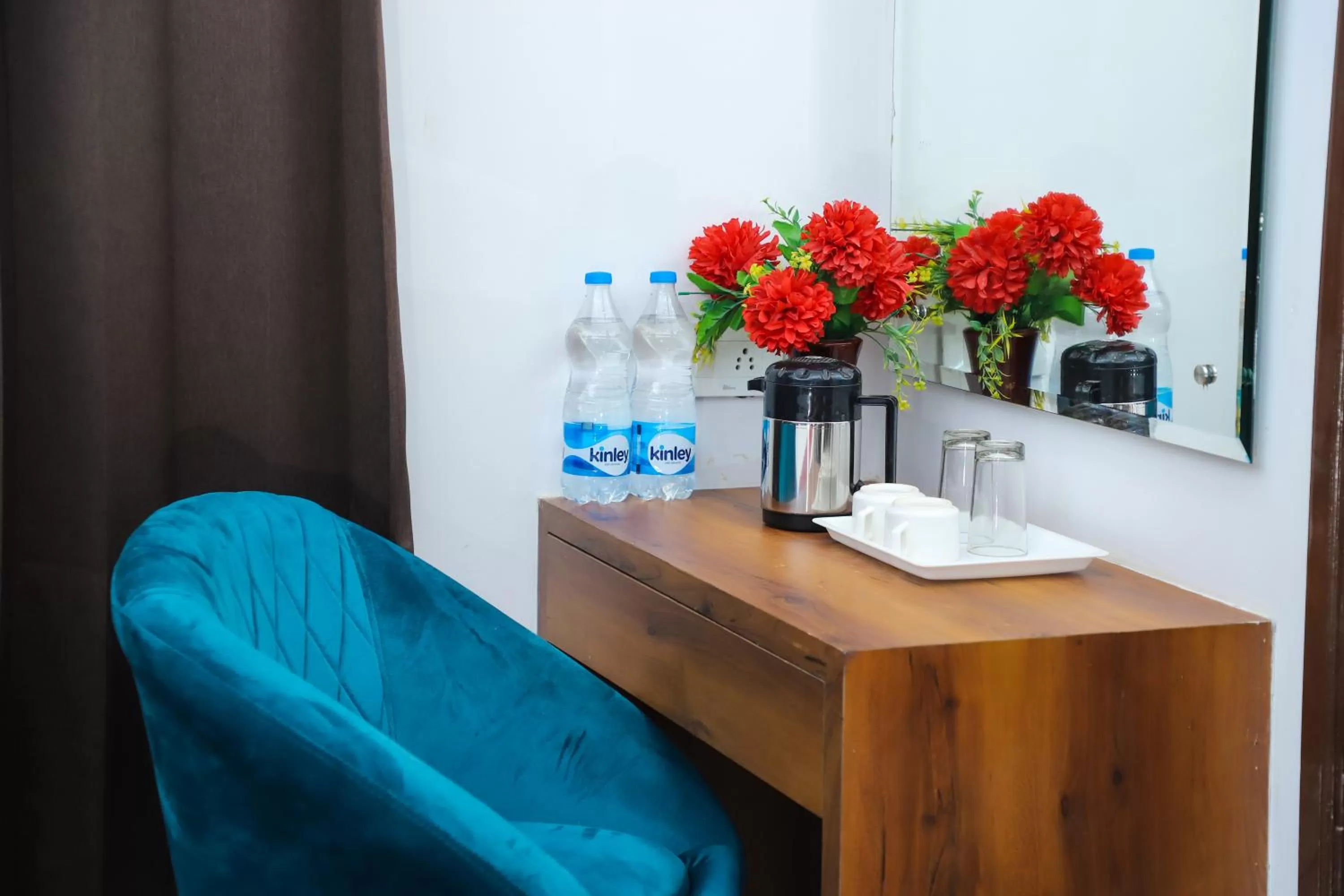 Coffee/tea facilities in Hotel Dream Town By Cozy Hotels & Resorts