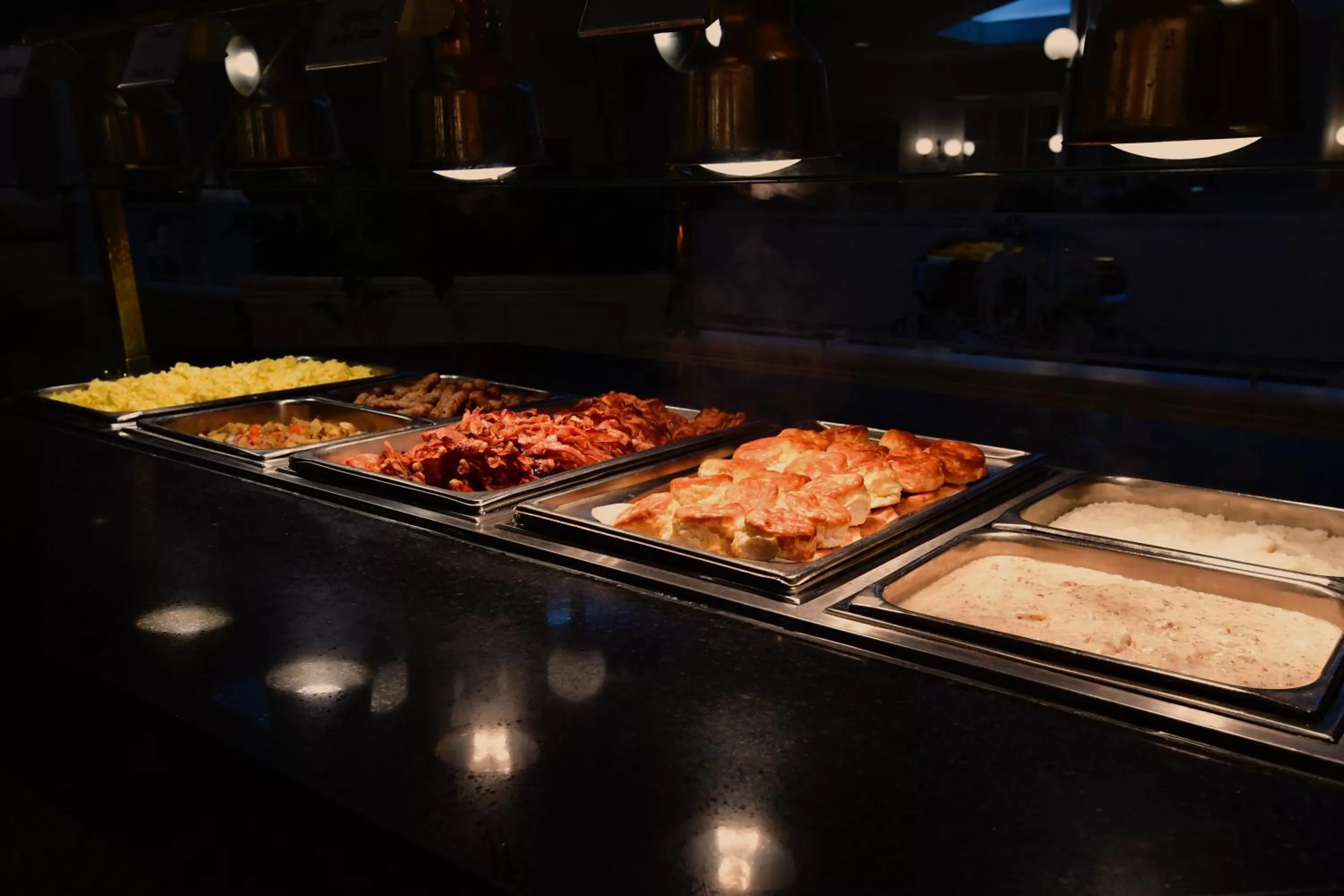 Food and drinks in Ramada by Wyndham Jacksonville Hotel & Conference Center