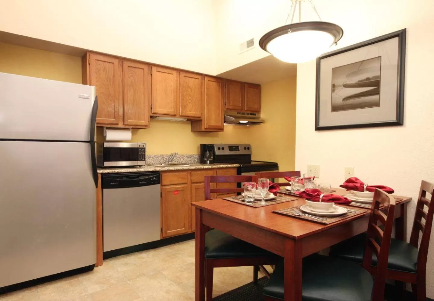 Kitchen or kitchenette in Hawthorn Suites by Wyndham Tinton Falls