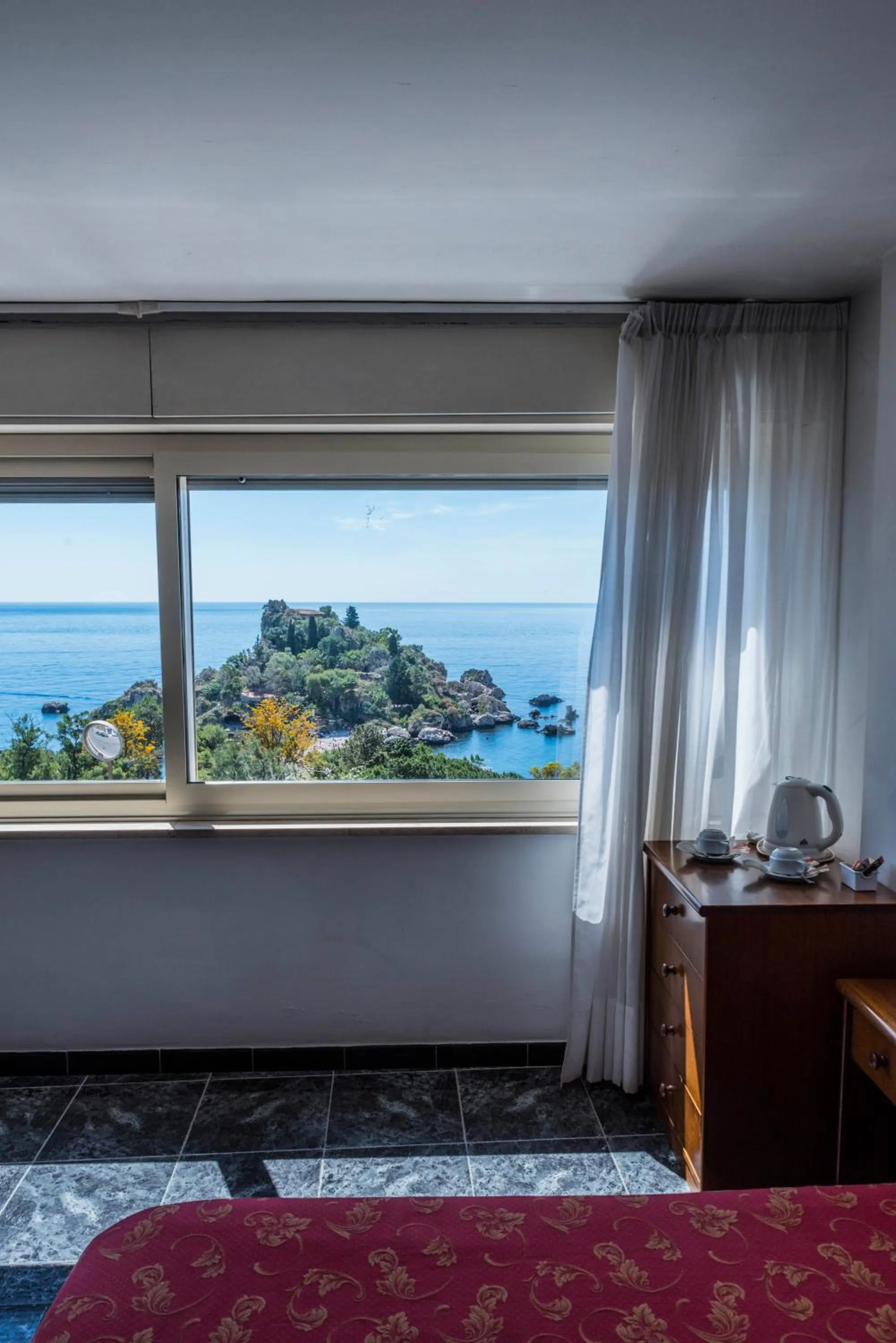 Day in Hotel Isola Bella