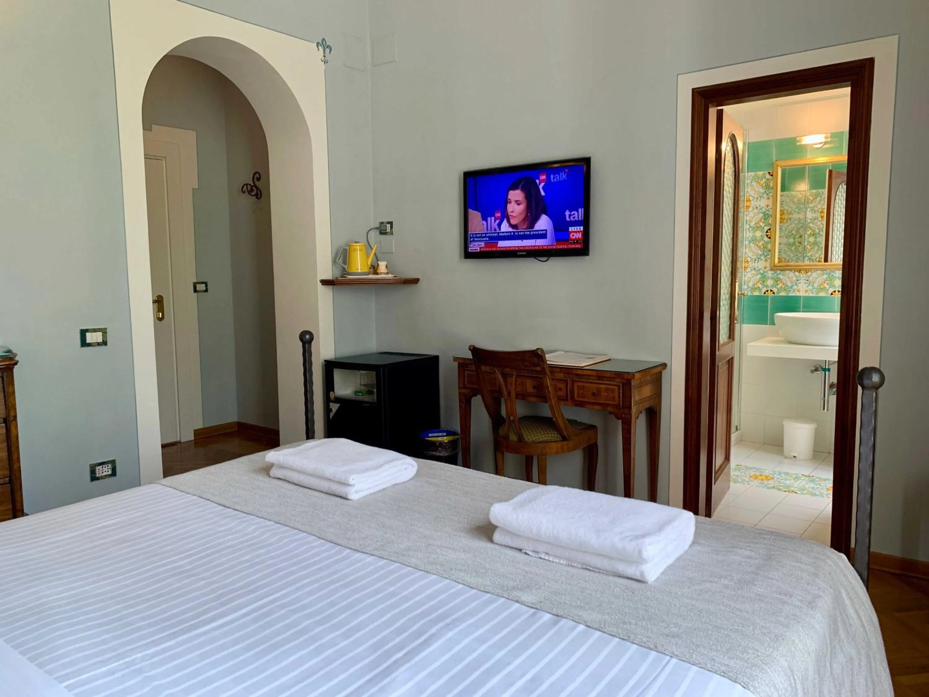 Photo of the whole room, Bed in Hotel David