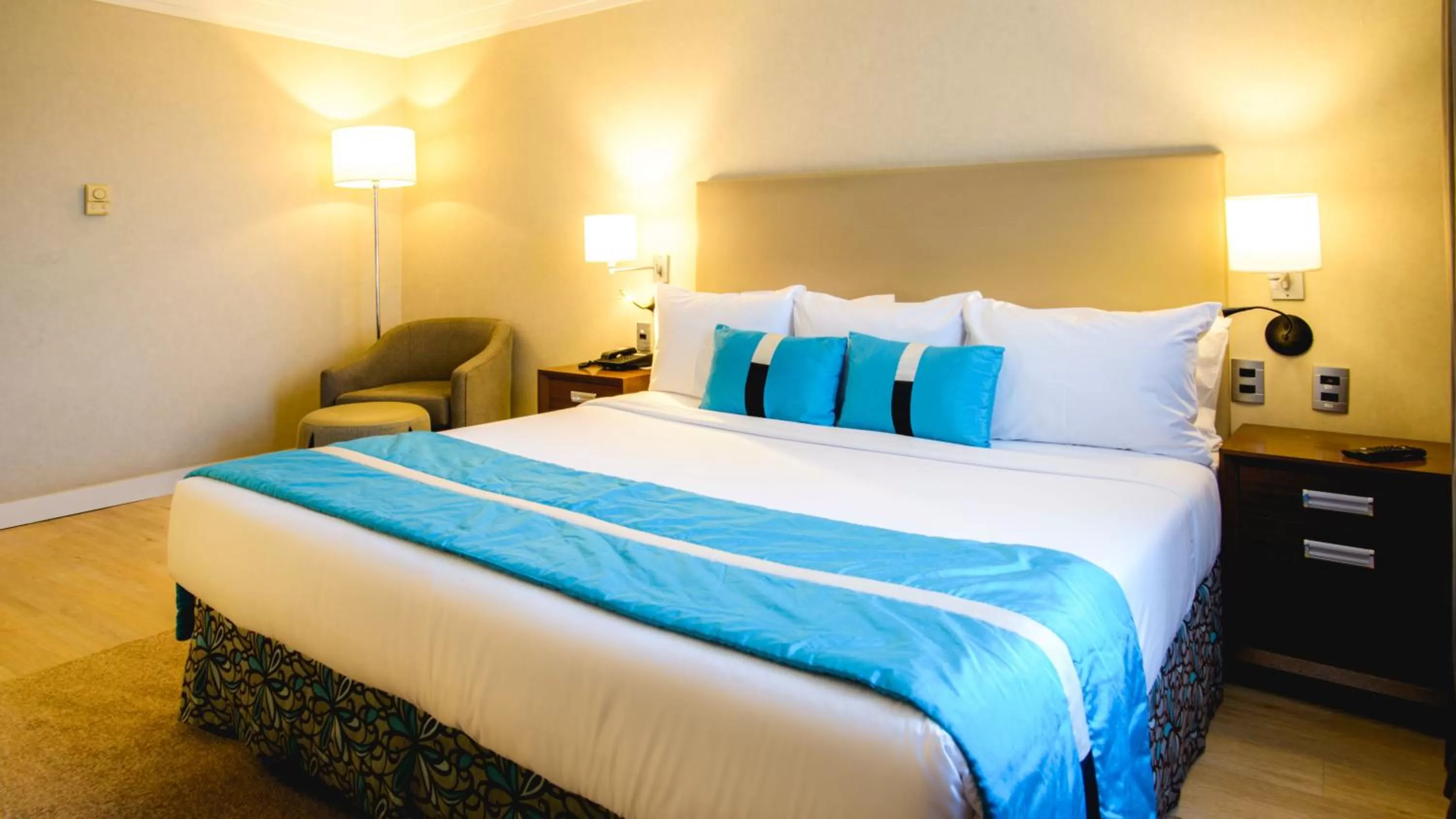 Photo of the whole room, Bed in Radisson Alphaville