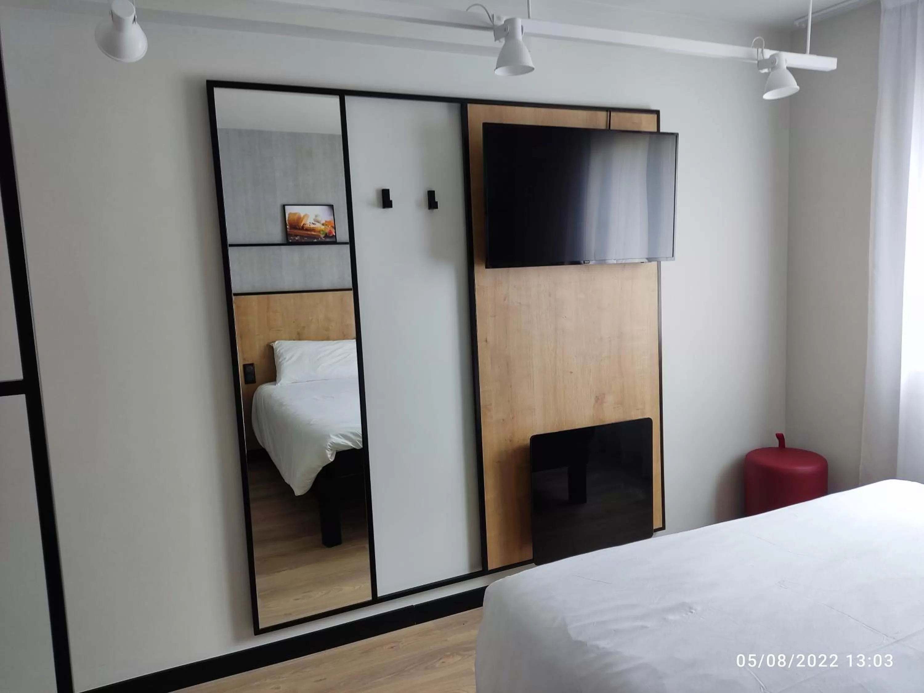 TV and multimedia, Bed in Ibis Brive Centre
