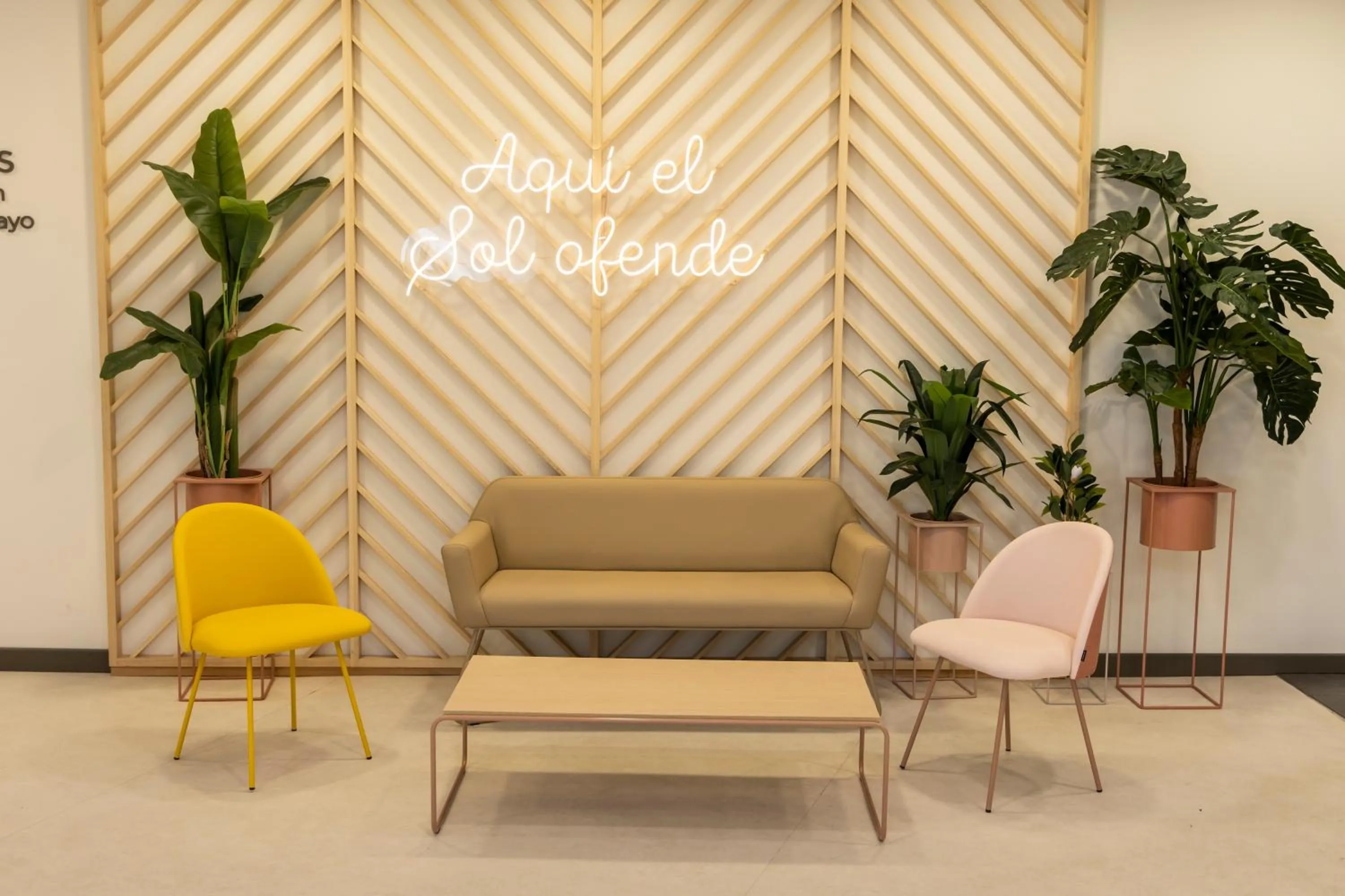 Seating area in Hotel Restaurante Cadosa