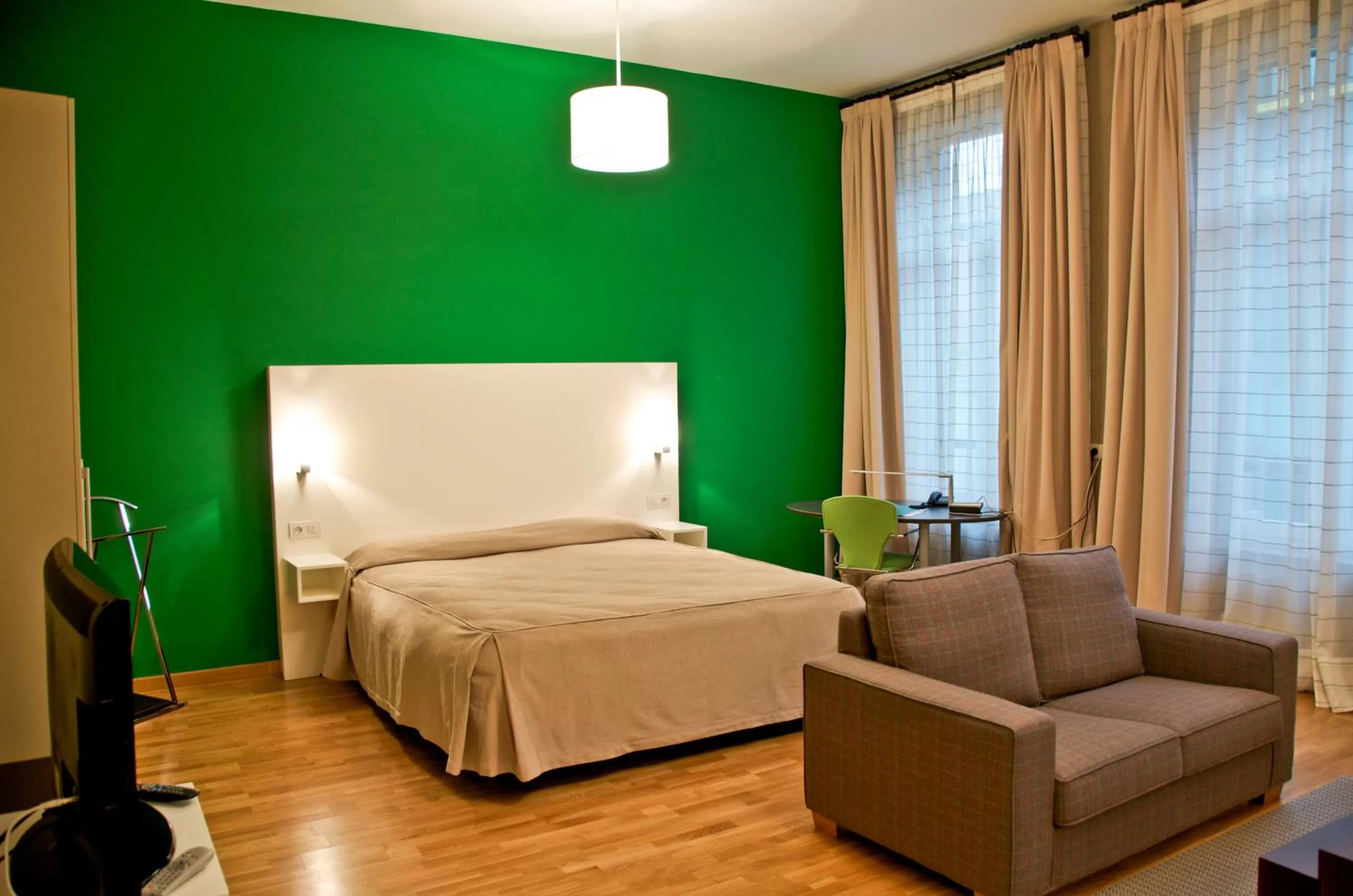 Photo of the whole room in MAS Aparthotel EU