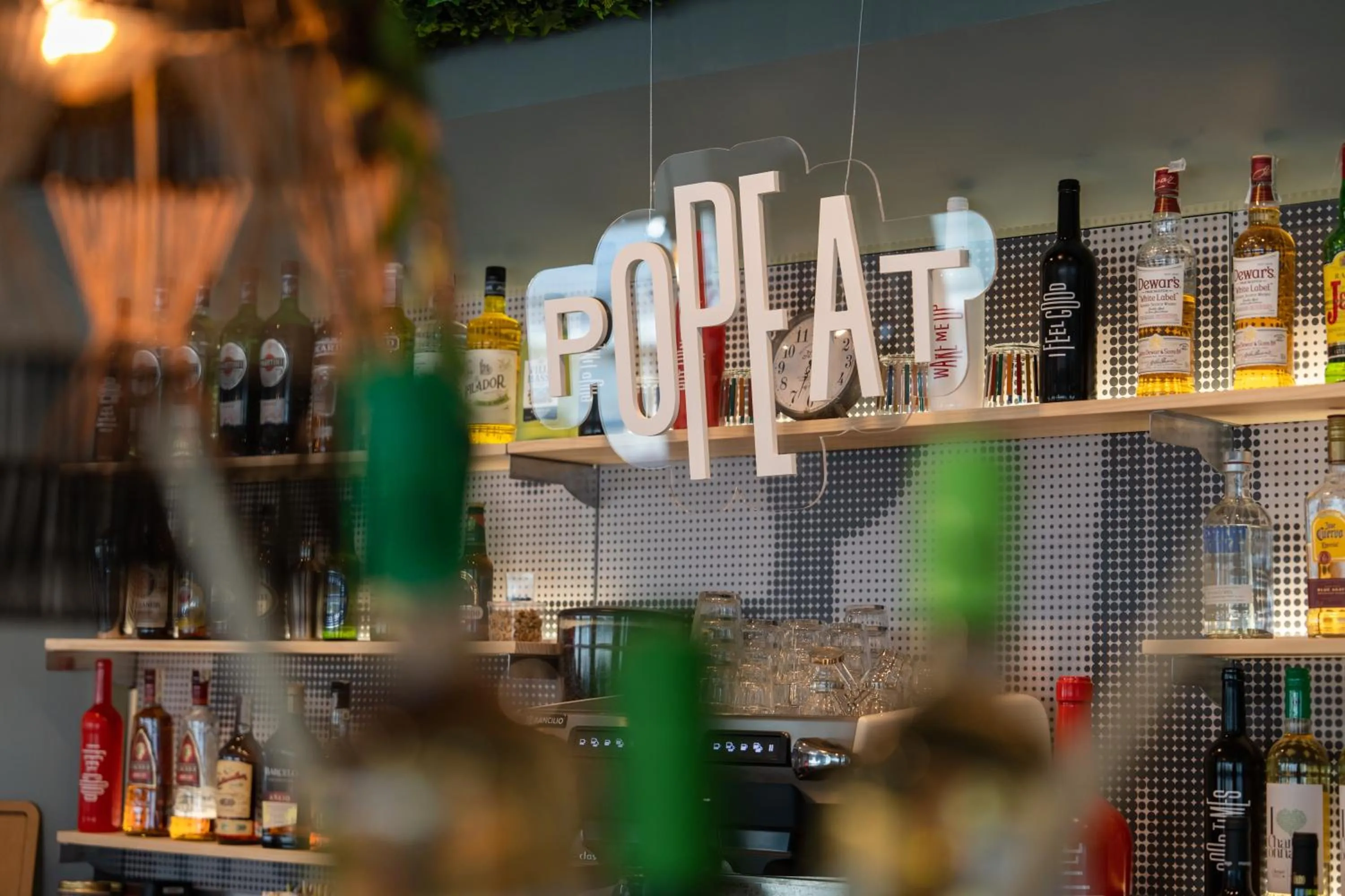 Lounge or bar in Ibis Madrid Alcobendas