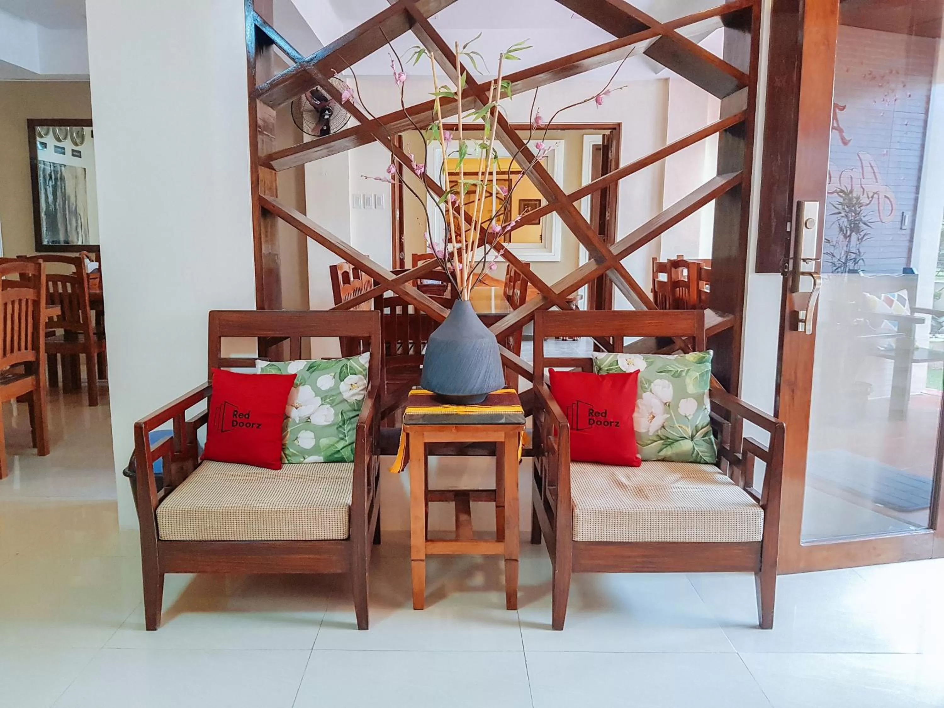 Property building in RedDoorz @ Caimito Drive Dampas