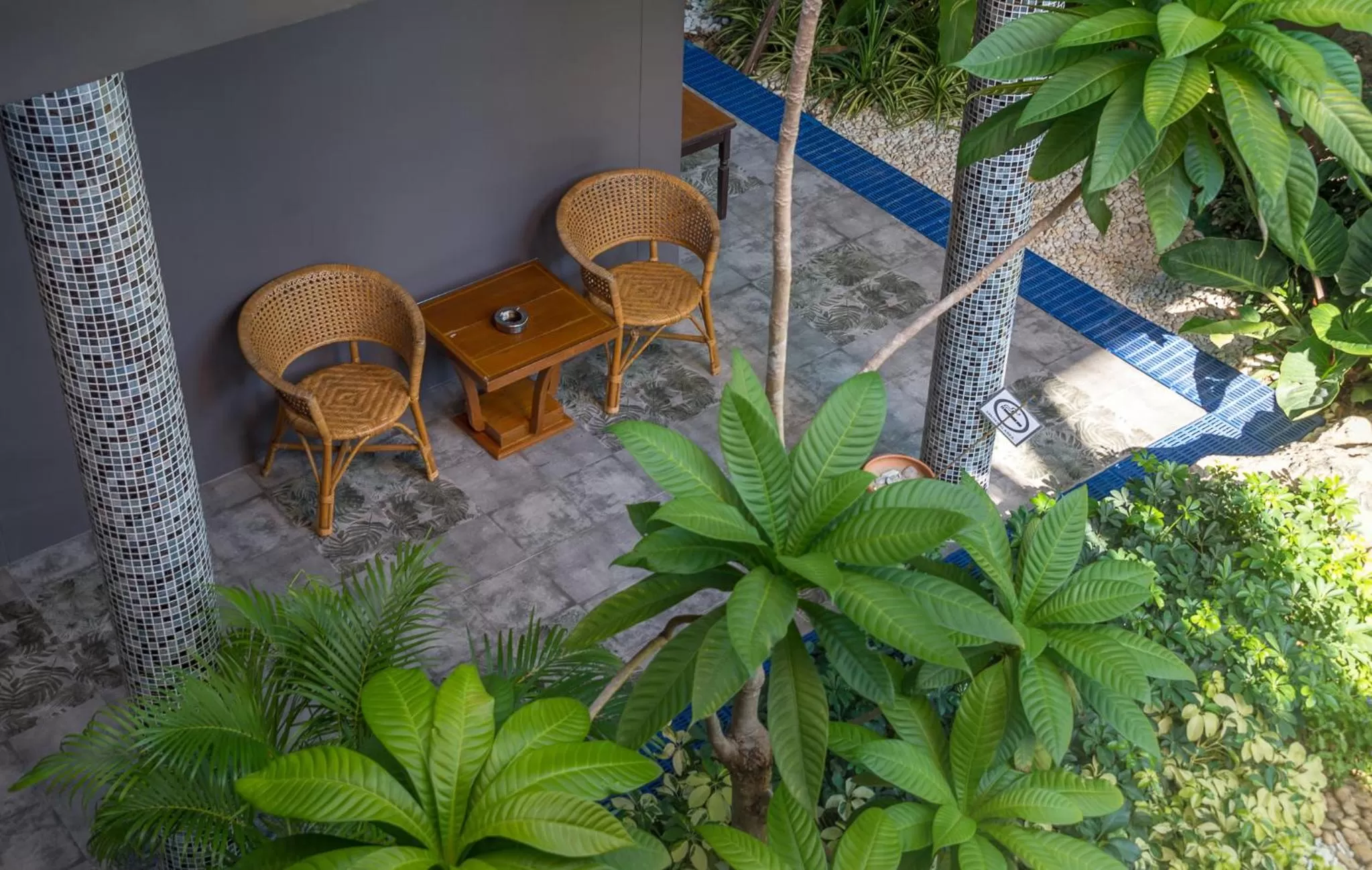 Logo/Certificate/Sign in The Scene Cliff View Villas