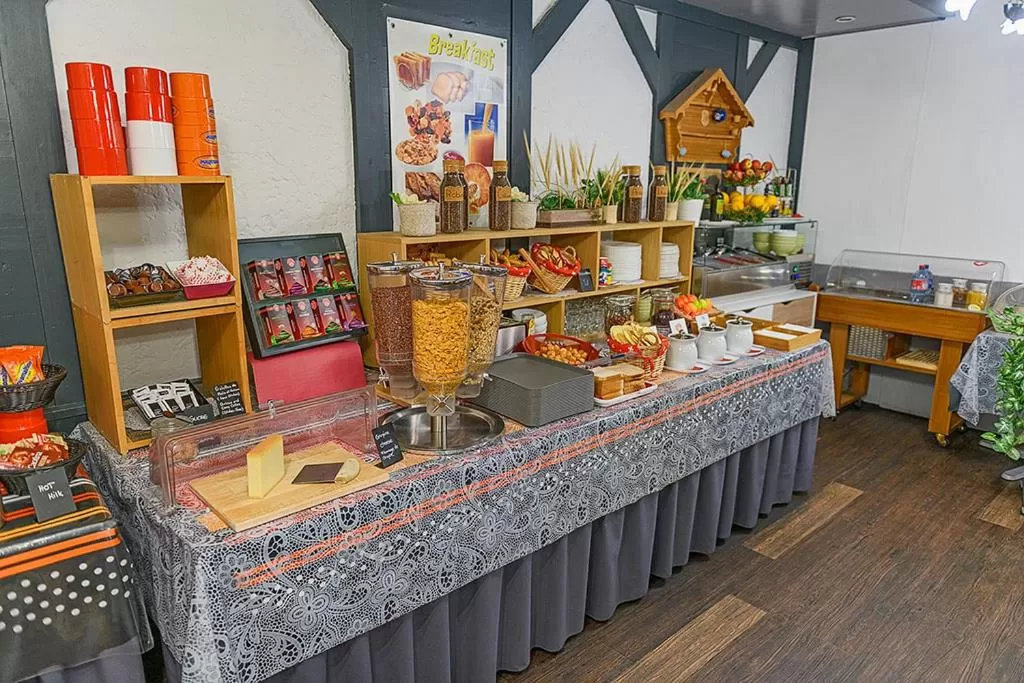 Breakfast in Hotel des Alpes Bulle center