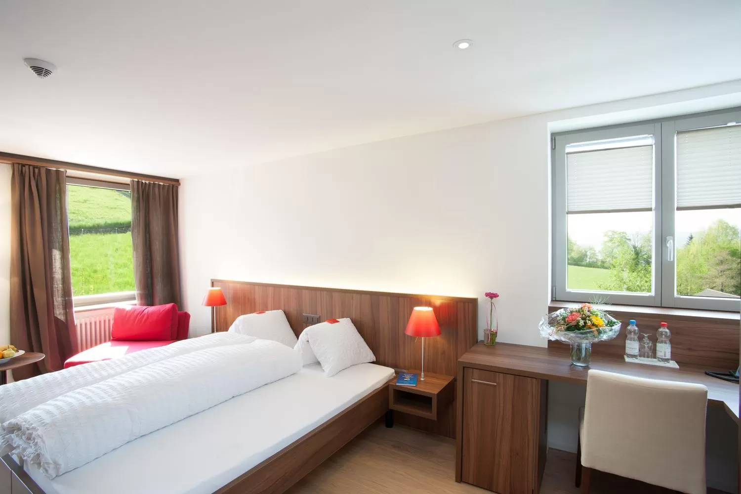 Photo of the whole room, Bed in Seehotel Delphin