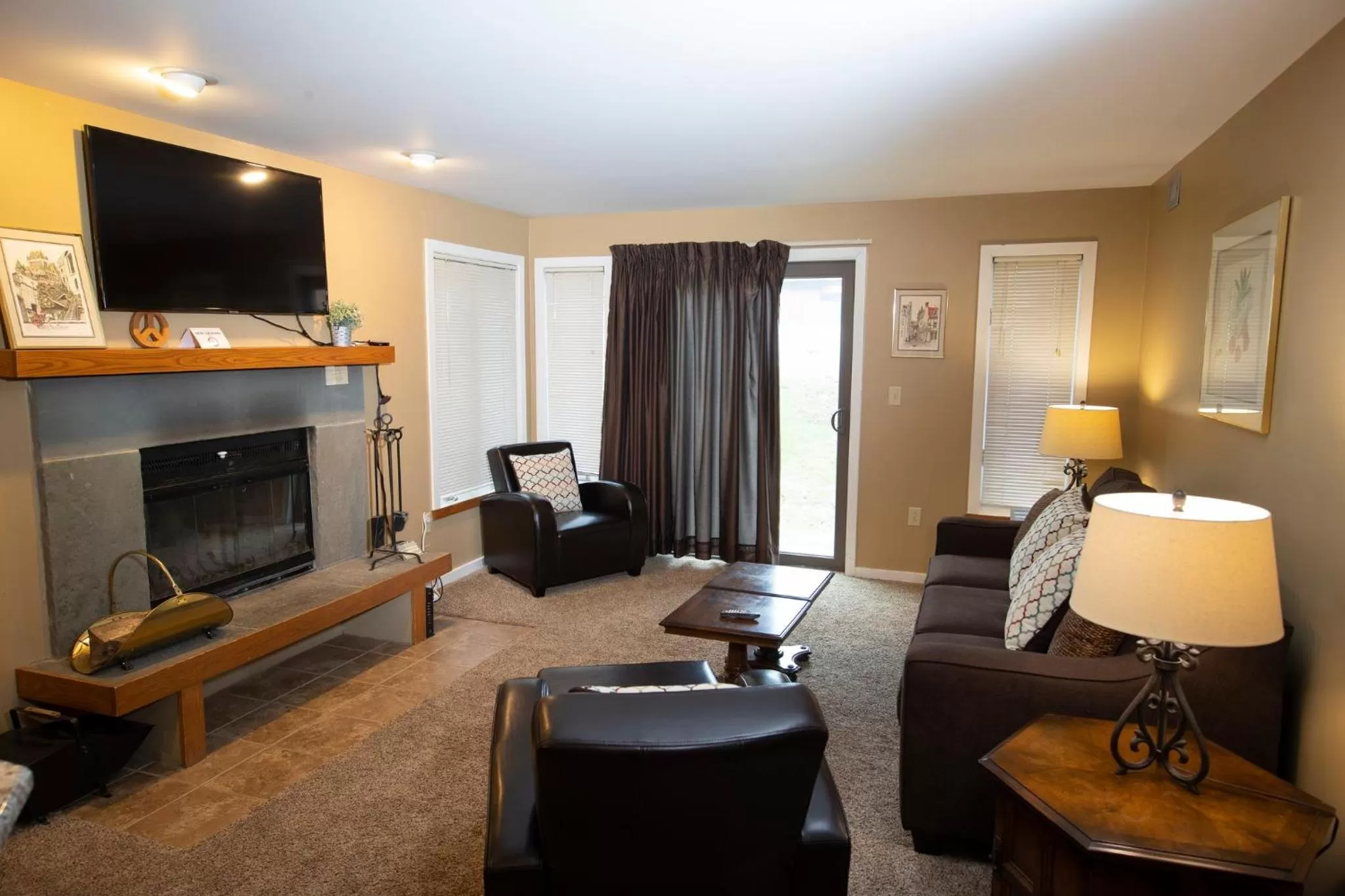 Living room in Mountain Lodge at Okemo