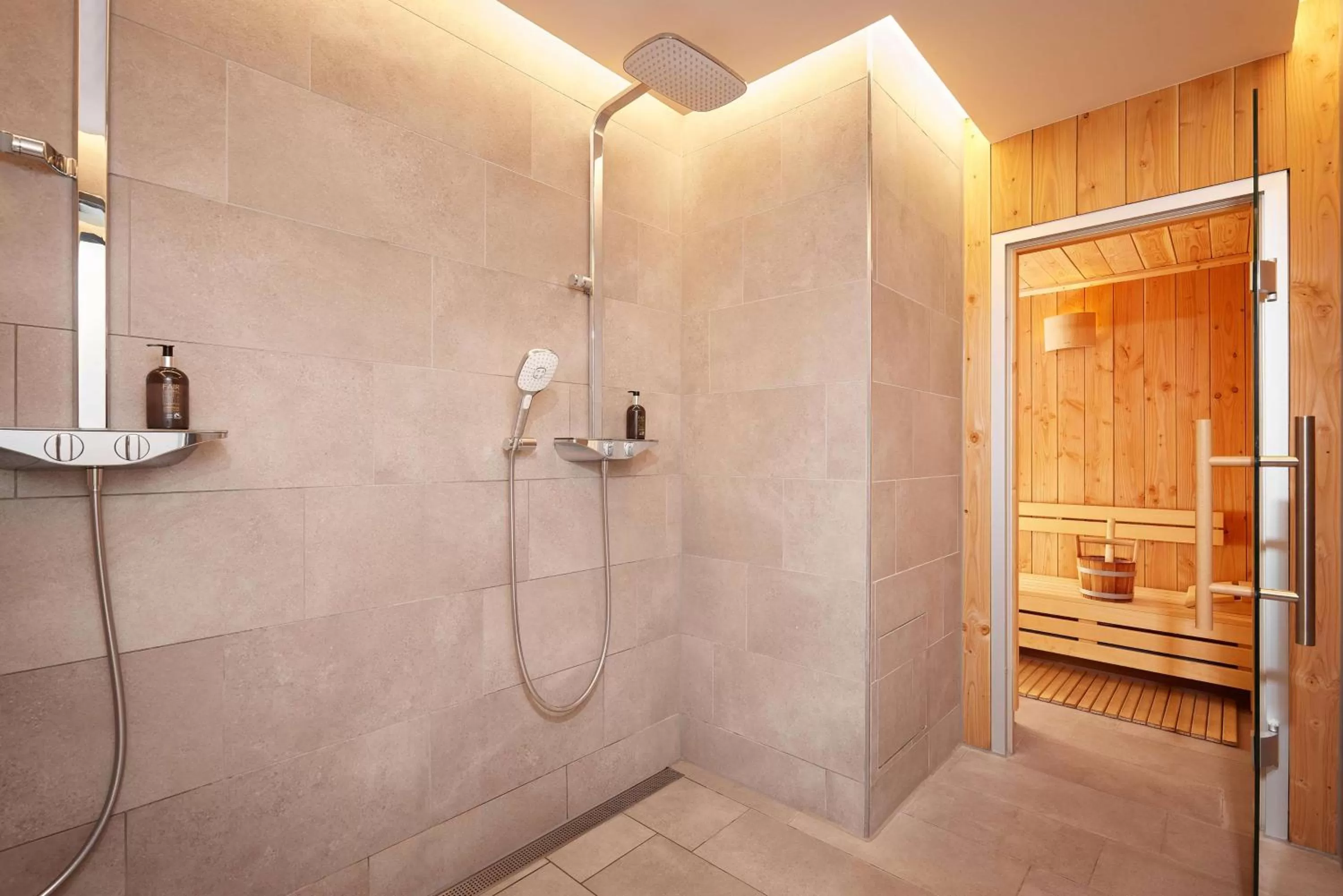 Spa and wellness centre/facilities in Adina Apartment Hotel Dusseldorf