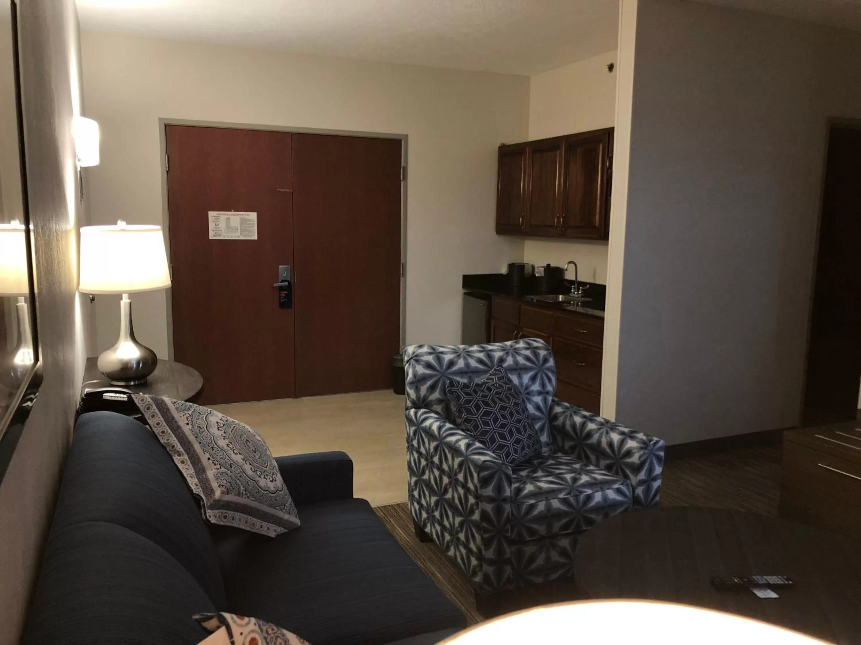 Kitchen or kitchenette in Holiday Inn Express Hotel & Suites Franklin by IHG