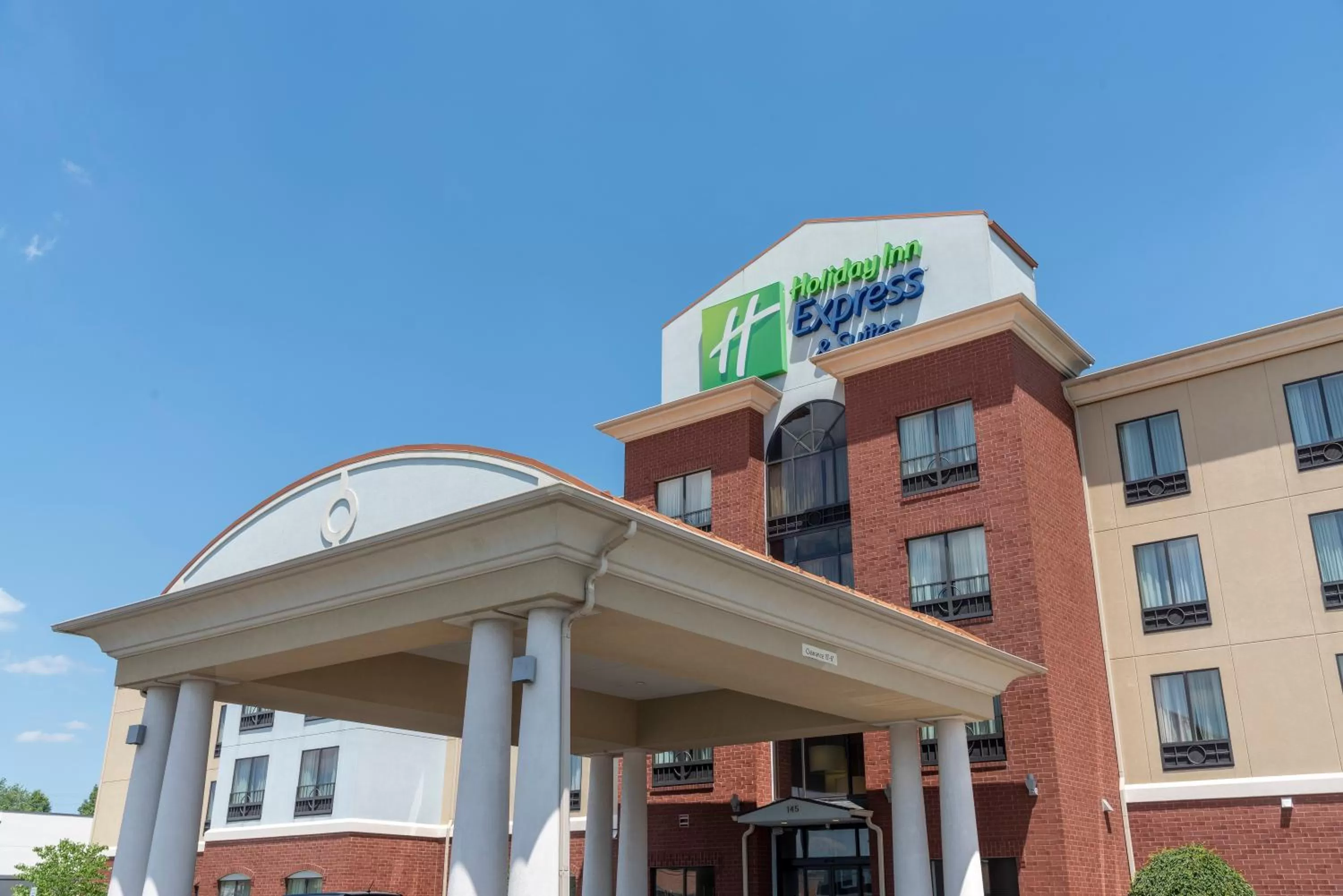 Property Building in Holiday Inn Express & Suites - New Philadelphia Southwest, an IHG Hotel