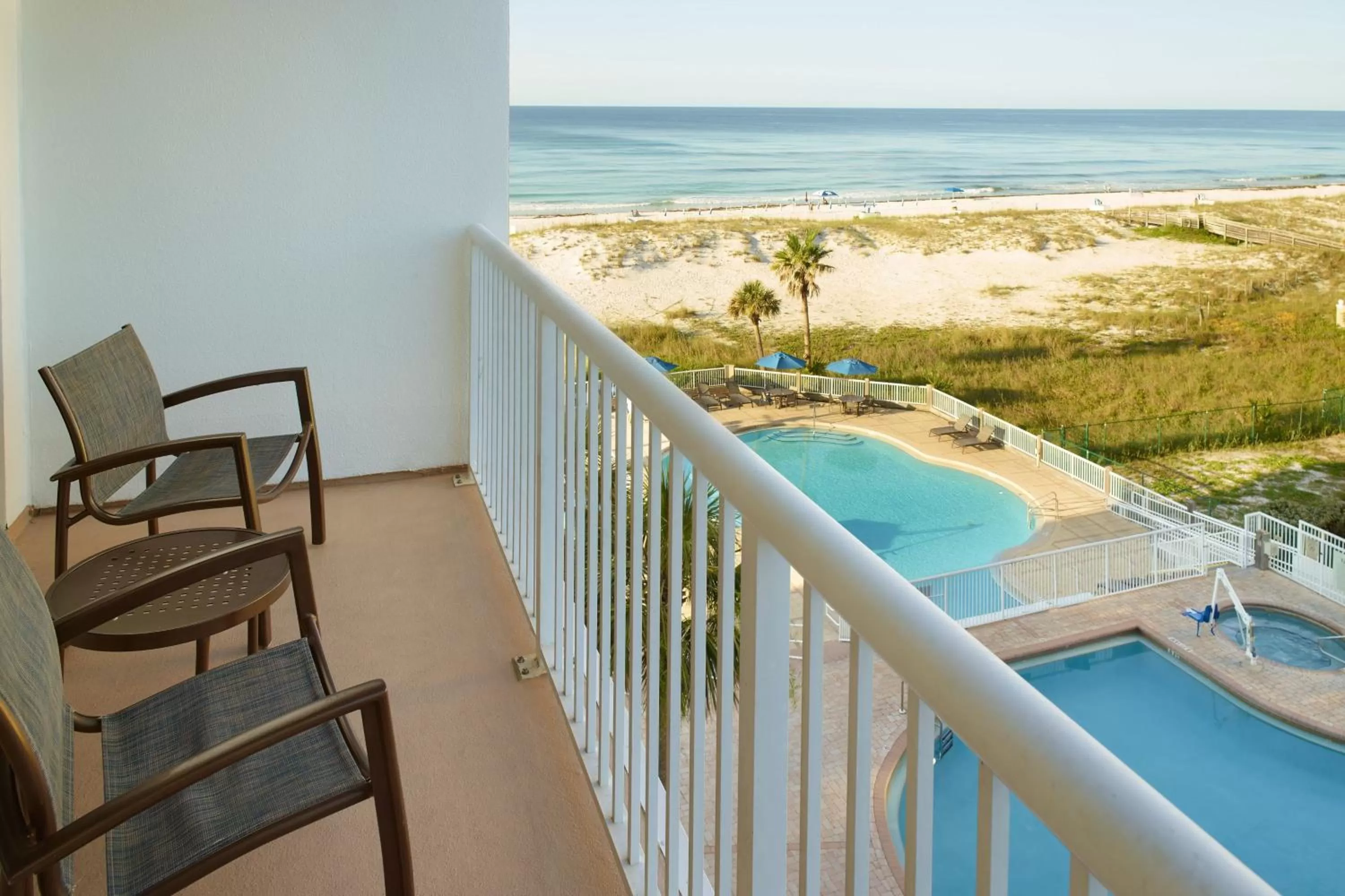 Swimming pool in SpringHill Suites by Marriott Pensacola Beach