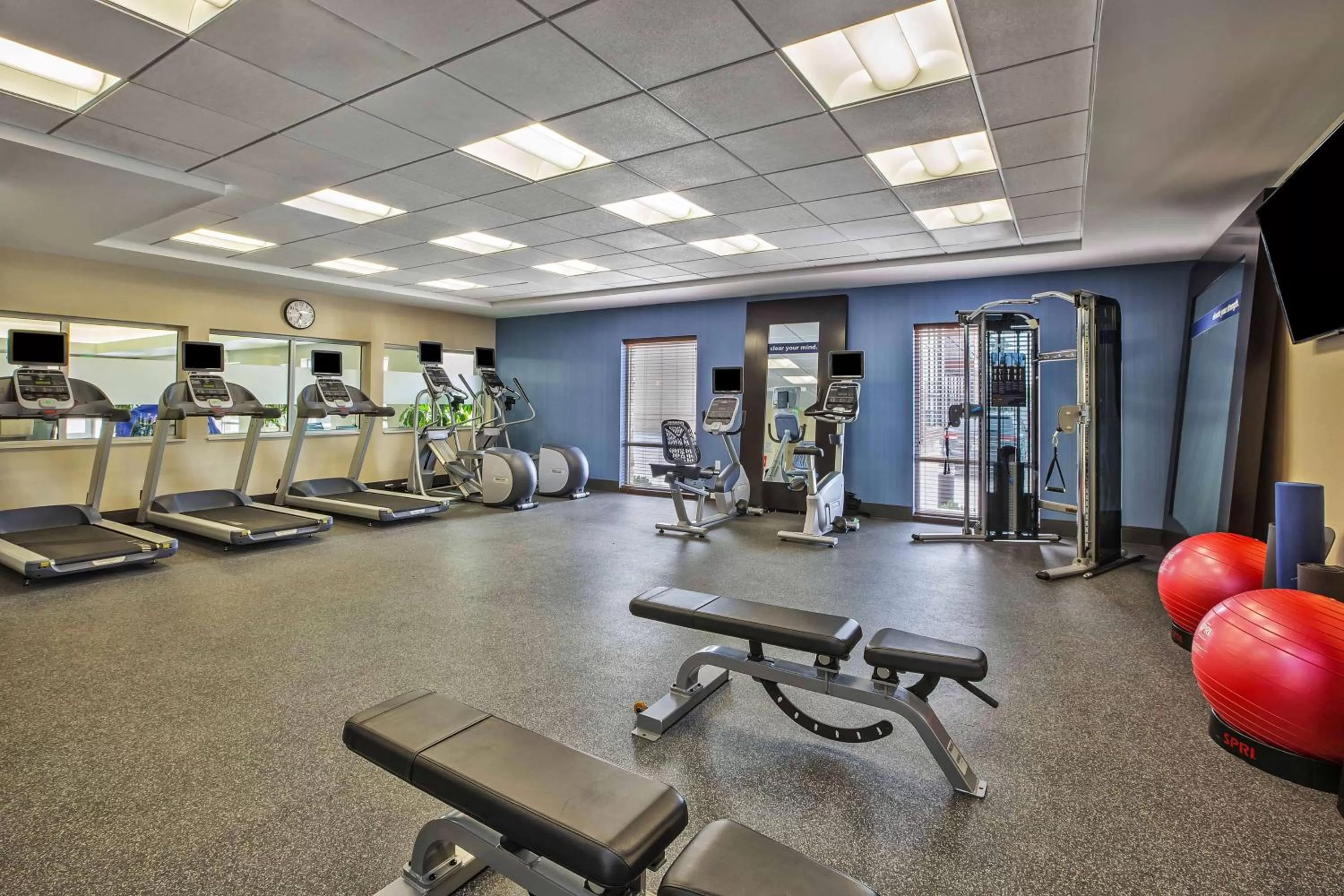 Fitness centre/facilities in Hampton Inn by Hilton West Bloomfield Novi